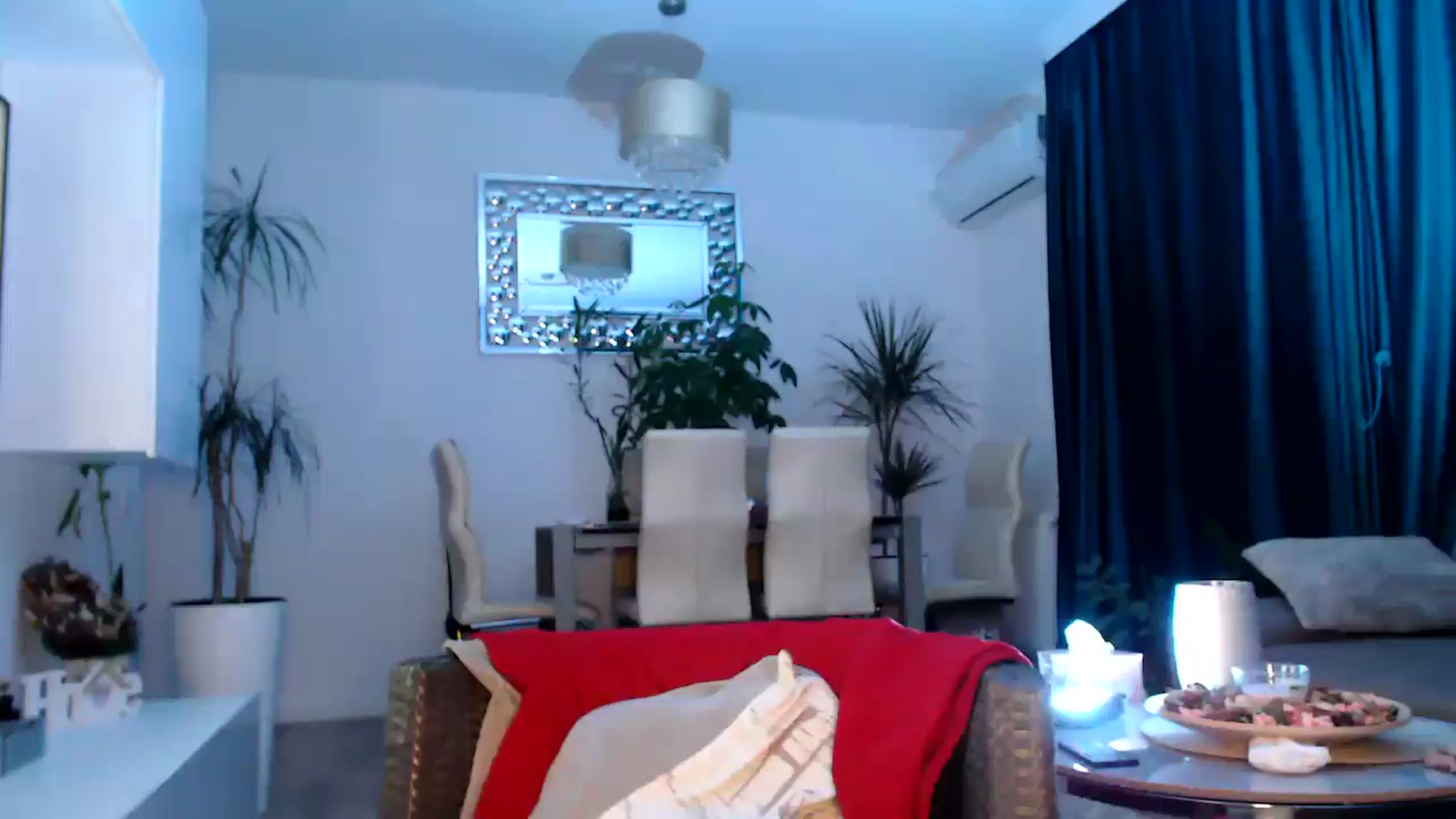 Gallery image thumbnail from MissDivinna's myfreecams stream on, 04/27/2025, 01:01 image 3 of 20