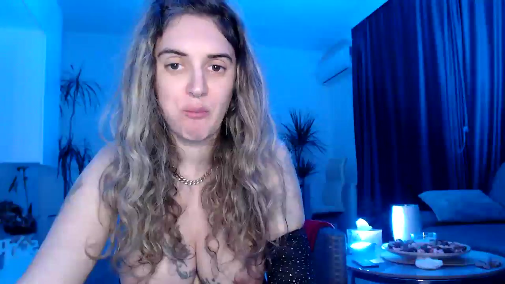 Gallery image thumbnail from MissDivinna's myfreecams stream on, 04/27/2025, 01:50 image 14 of 20
