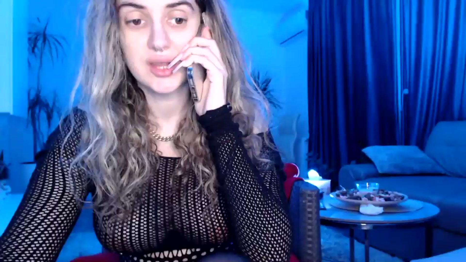 Gallery image thumbnail from MissDivinna's myfreecams stream on, 04/27/2025, 21:32 image 1 of 20