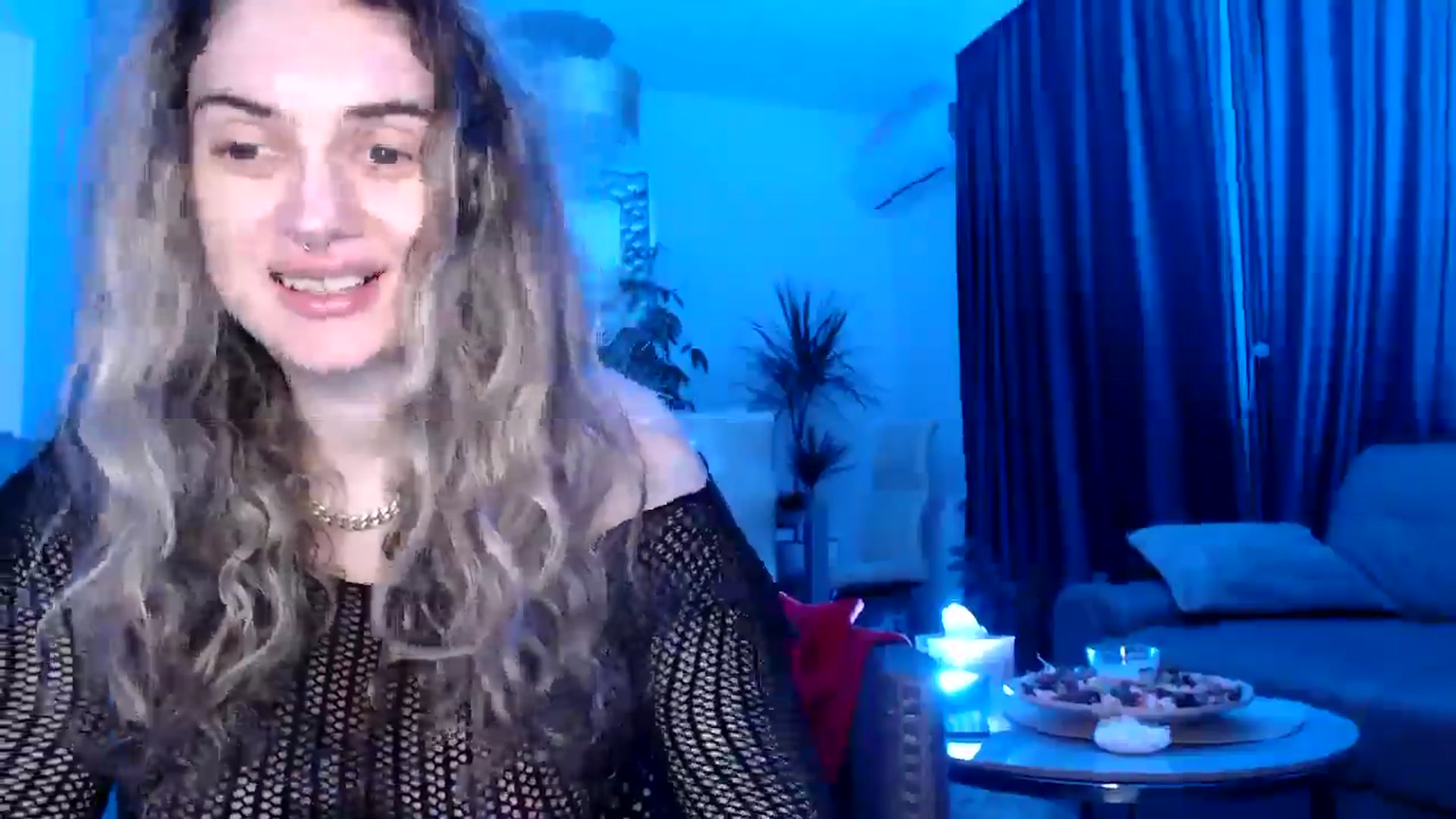 Gallery image thumbnail from MissDivinna's myfreecams stream on, 04/27/2025, 21:32 image 9 of 20