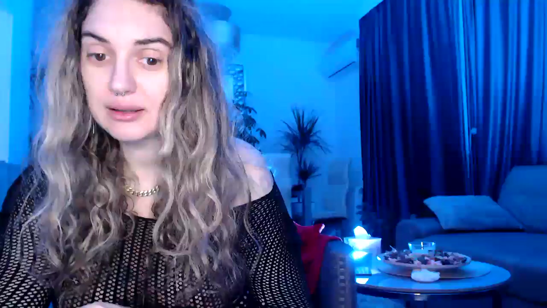Gallery image thumbnail from MissDivinna's myfreecams stream on, 04/27/2025, 21:32 image 8 of 20
