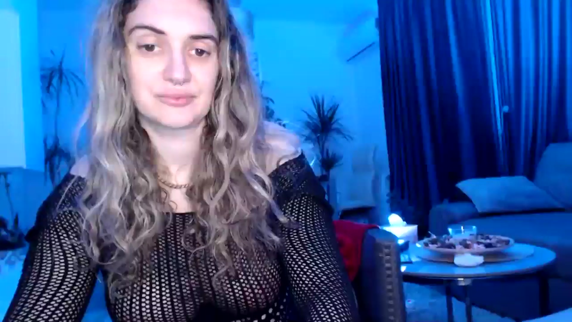Gallery image thumbnail from MissDivinna's myfreecams stream on, 04/27/2025, 21:32 image 18 of 20