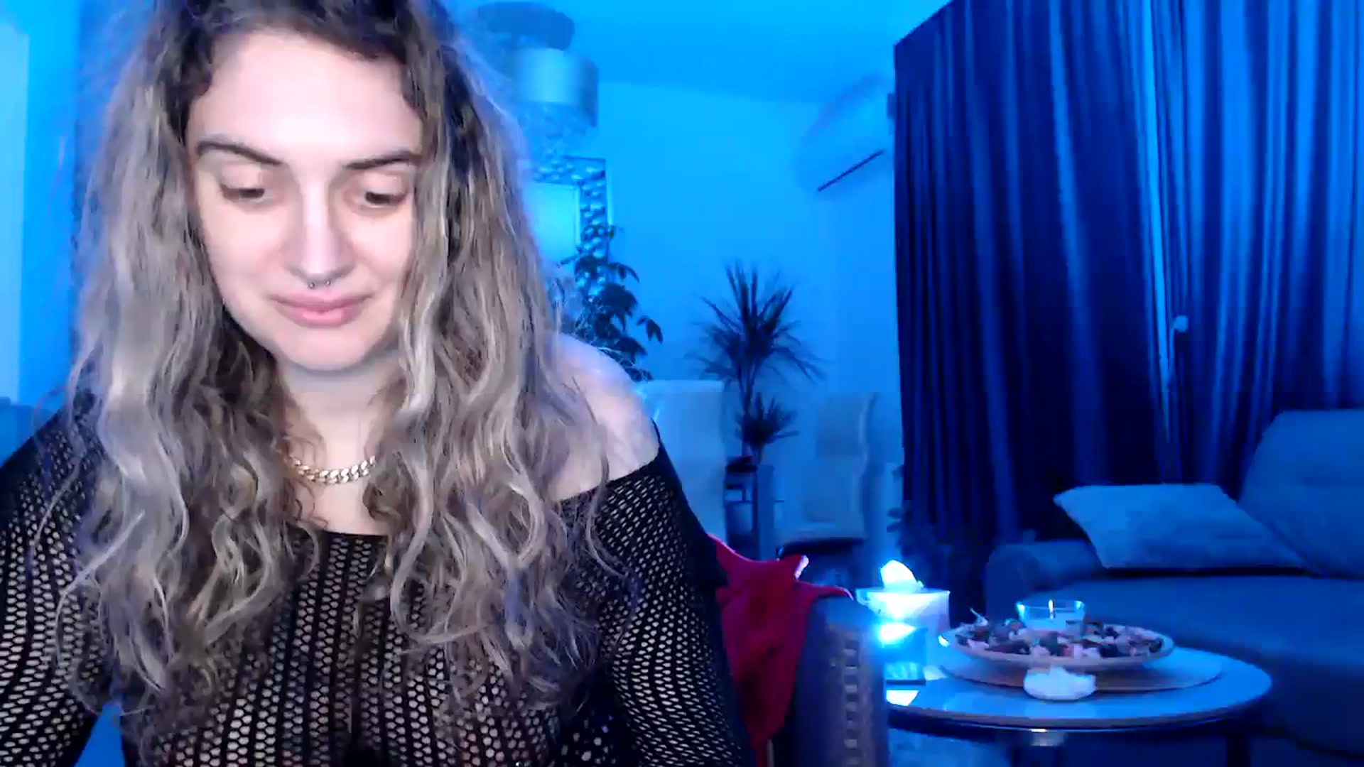 Gallery image thumbnail from MissDivinna's myfreecams stream on, 04/27/2025, 21:32 image 10 of 20