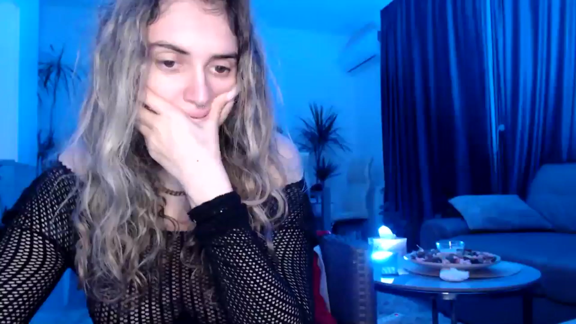Gallery image thumbnail from MissDivinna's myfreecams stream on, 04/27/2025, 23:03 image 6 of 20