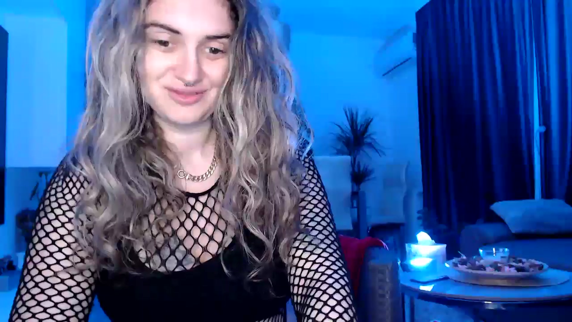 Gallery image thumbnail from MissDivinna's myfreecams stream on, 04/28/2025, 21:05 image 14 of 20