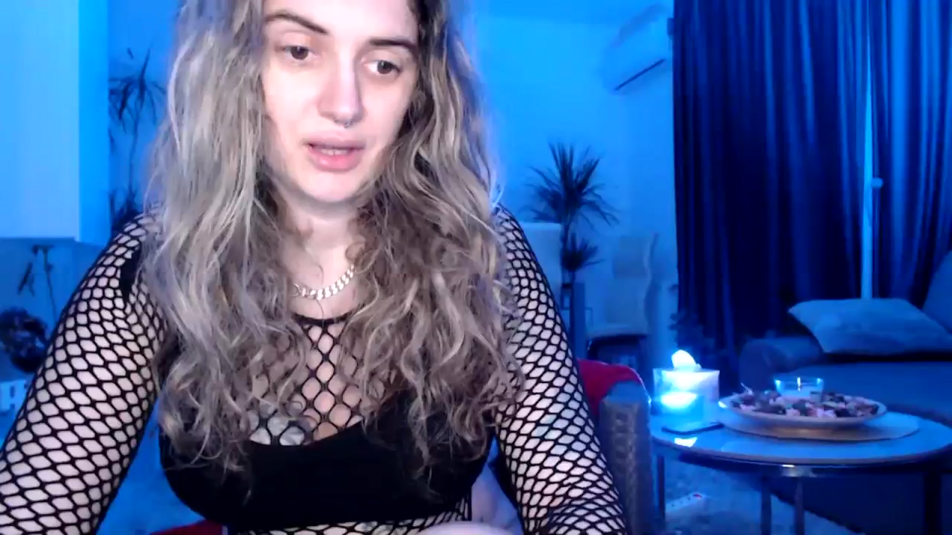 Gallery image thumbnail from MissDivinna's myfreecams stream on, 04/28/2025, 21:05 image 3 of 20