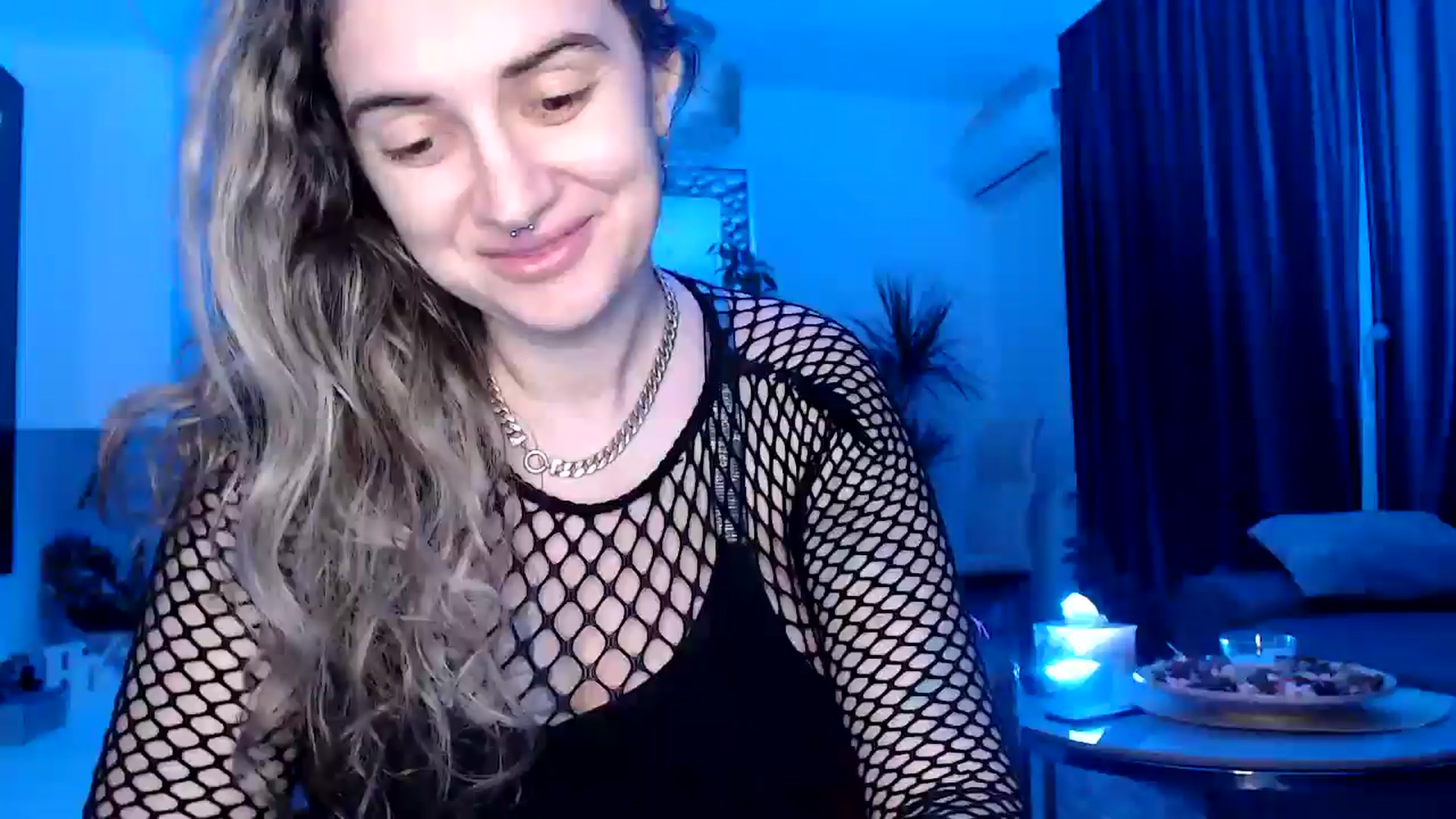 Gallery image thumbnail from MissDivinna's myfreecams stream on, 04/28/2025, 21:05 image 13 of 20