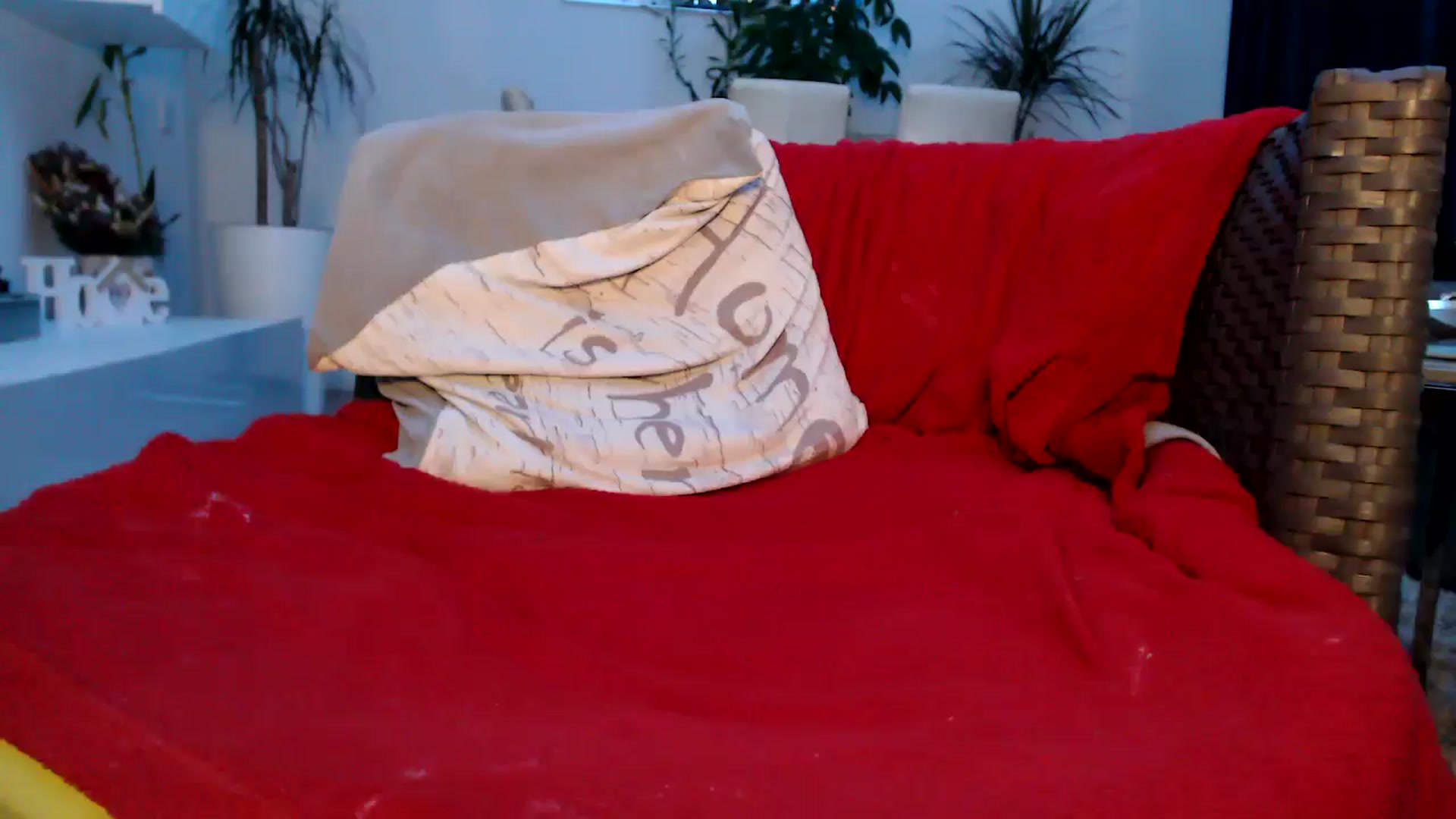 Gallery image thumbnail from MissDivinna's myfreecams stream on, 04/28/2025, 23:13 image 19 of 20