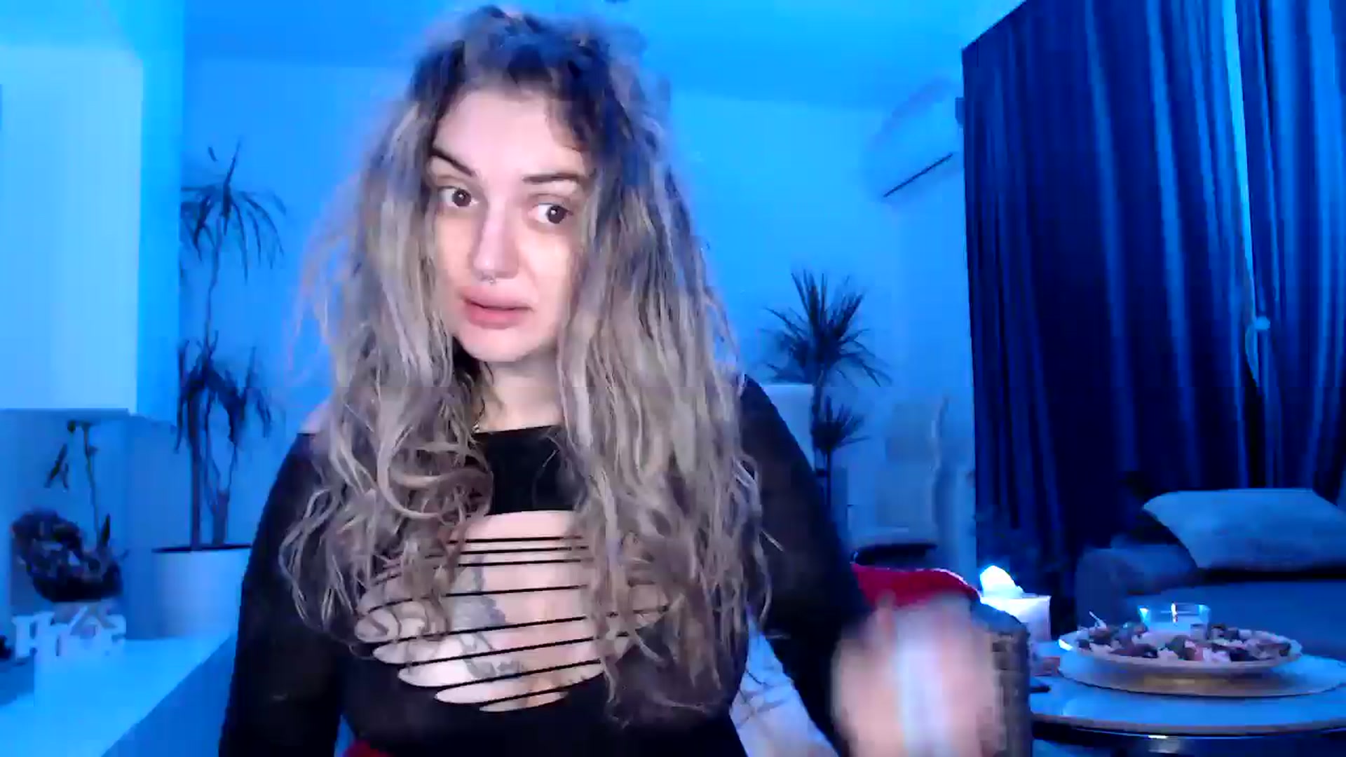 Gallery image thumbnail from MissDivinna's myfreecams stream on, 04/29/2025, 21:19 image 1 of 20
