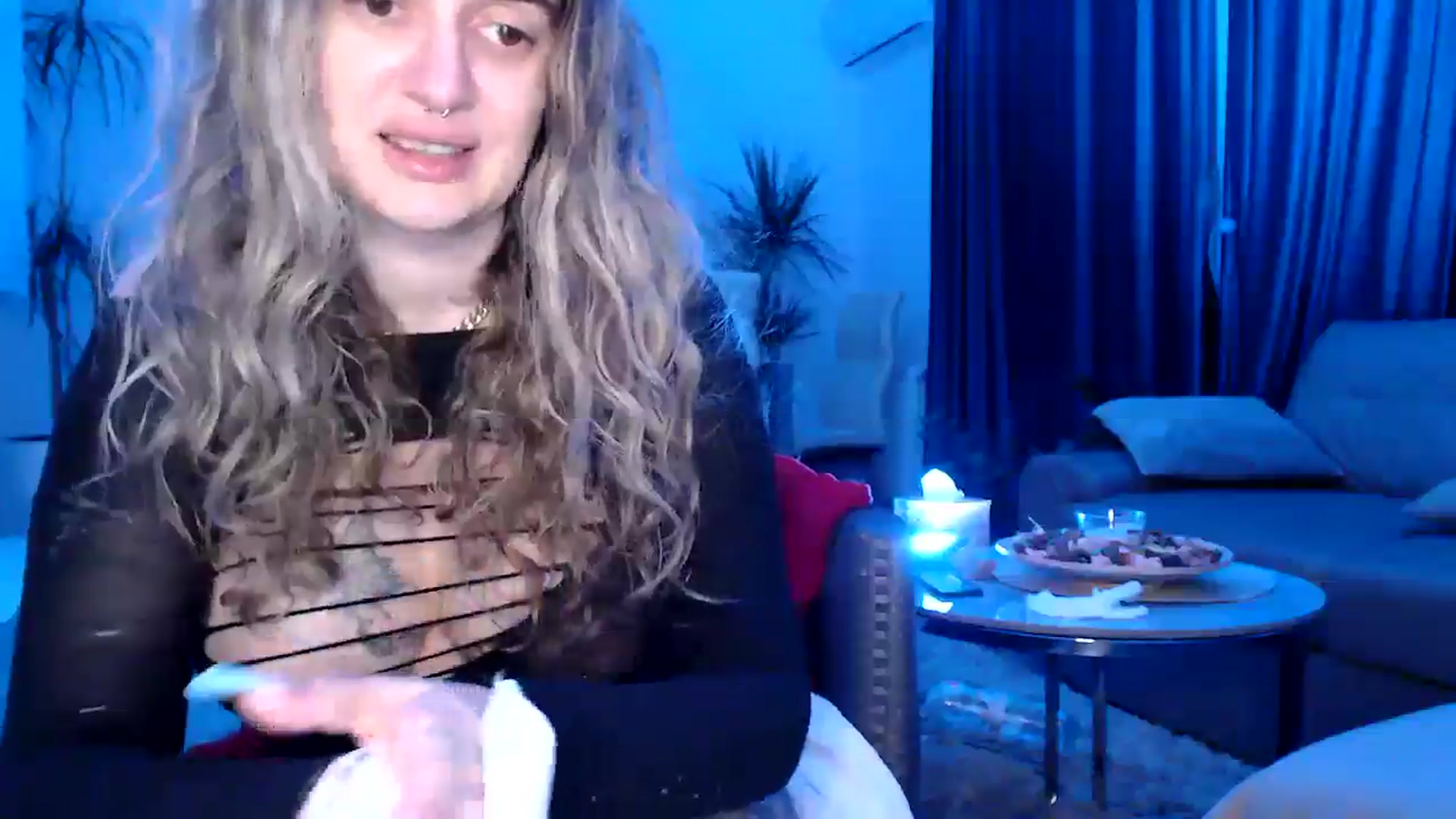 Gallery image thumbnail from MissDivinna's myfreecams stream on, 04/29/2025, 22:55 image 11 of 20