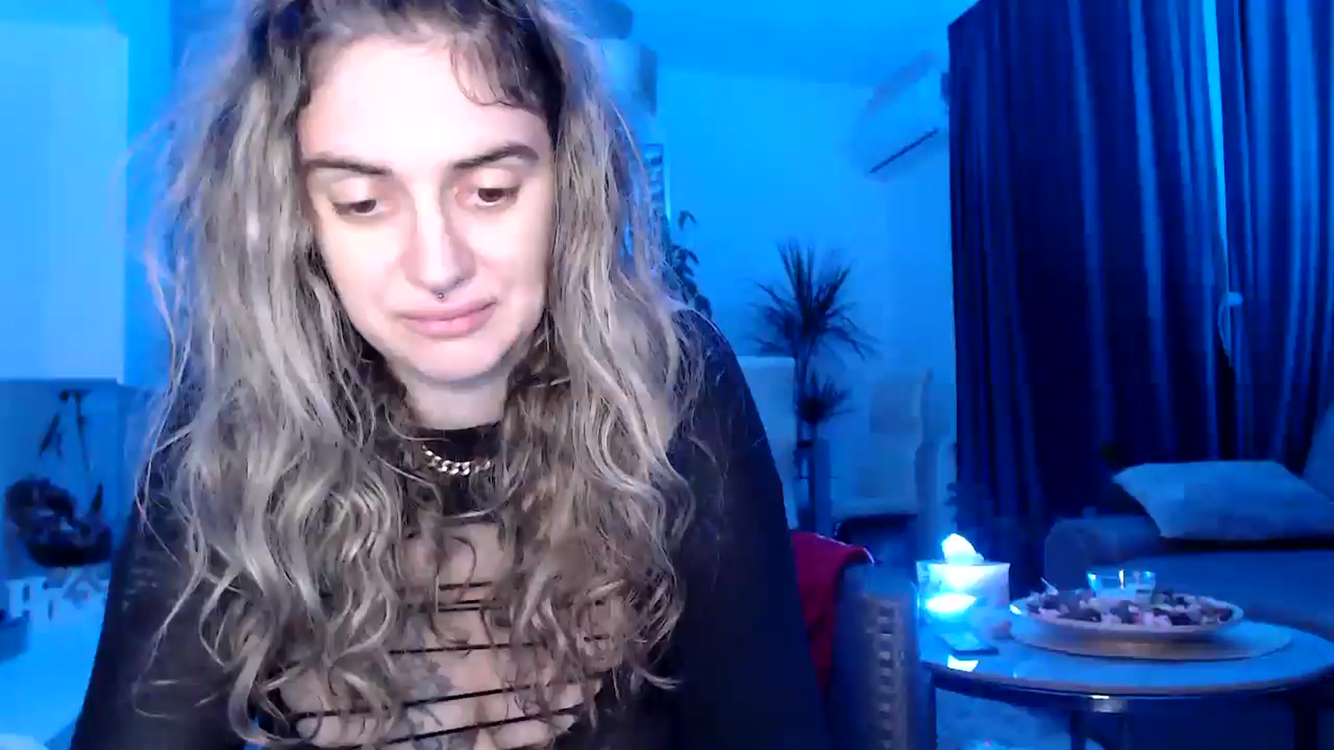 Gallery image thumbnail from MissDivinna's myfreecams stream on, 04/29/2025, 22:55 image 1 of 20