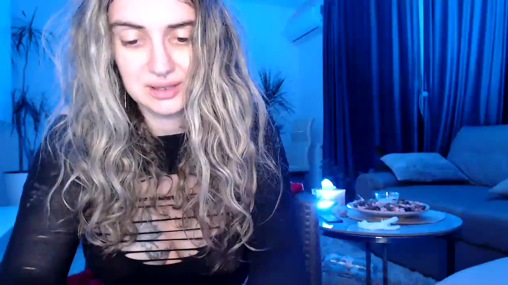Gallery image thumbnail from MissDivinna's myfreecams stream on, 04/29/2025, 22:55 image 12 of 20