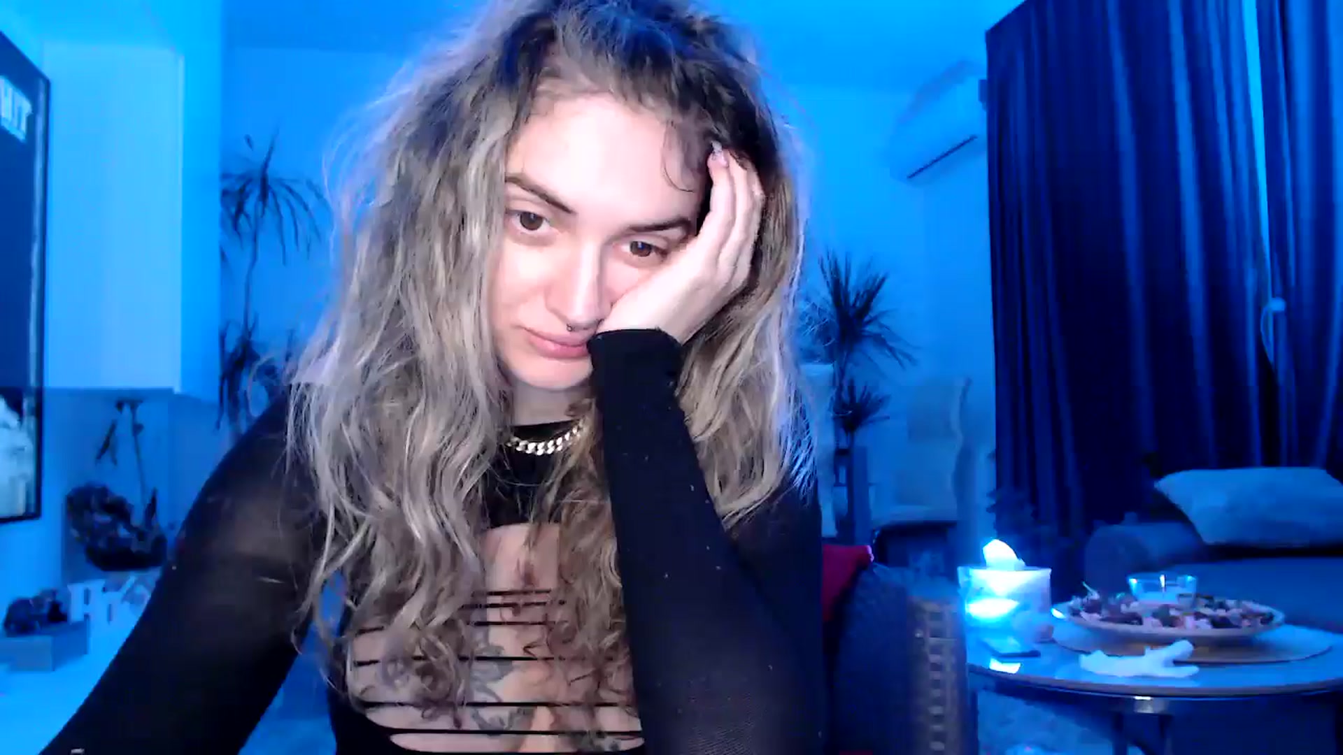 Gallery image thumbnail from MissDivinna's myfreecams stream on, 04/30/2025, 01:51 image 7 of 20
