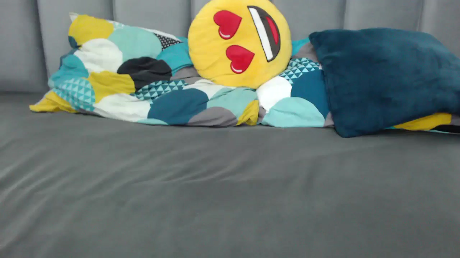 Gallery image thumbnail from MissDivinna's myfreecams stream on, 05/01/2025, 22:05 image 12 of 20