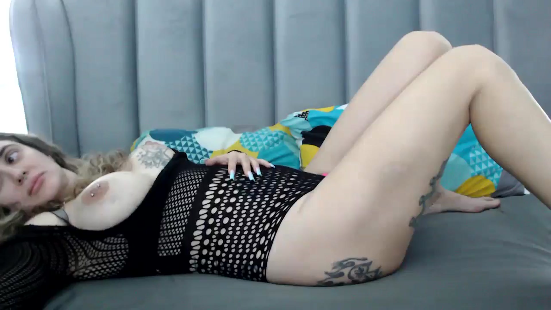Gallery image thumbnail from MissDivinna's myfreecams stream on, 05/06/2025, 24:44 image 19 of 20