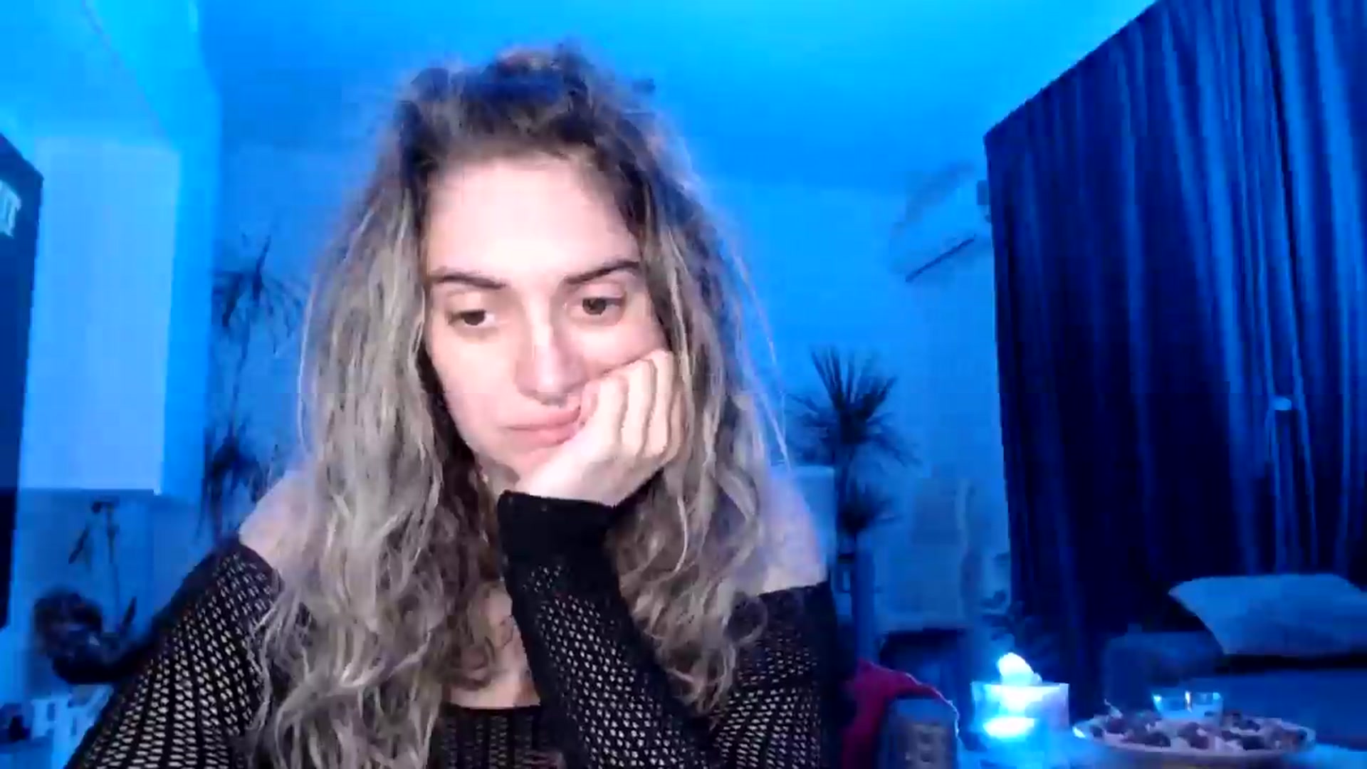 Gallery image thumbnail from MissDivinna's myfreecams stream on, 05/08/2025, 03:21 image 10 of 20