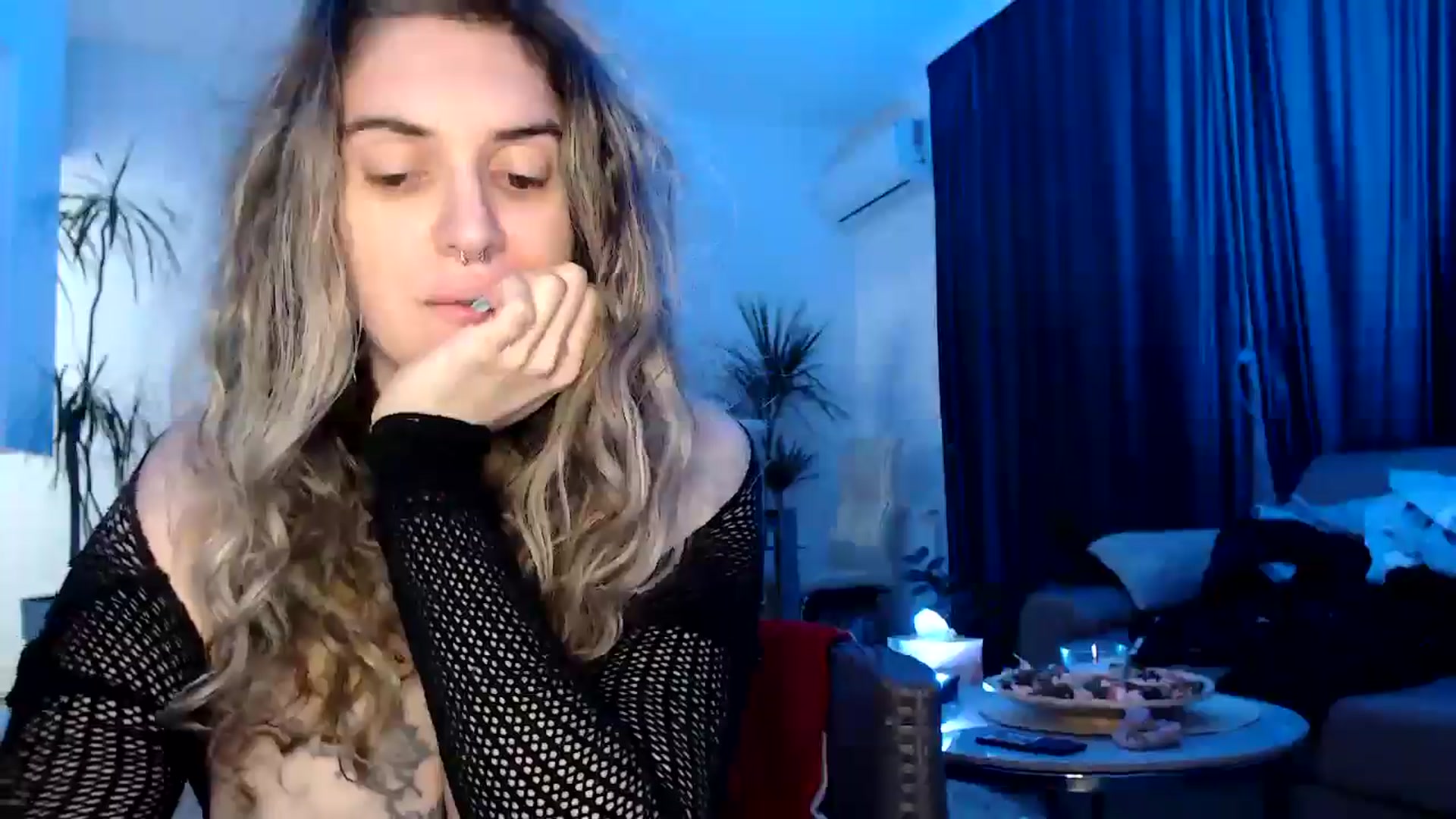 Gallery image thumbnail from MissDivinna's myfreecams stream on, 05/10/2025, 24:18 image 4 of 20