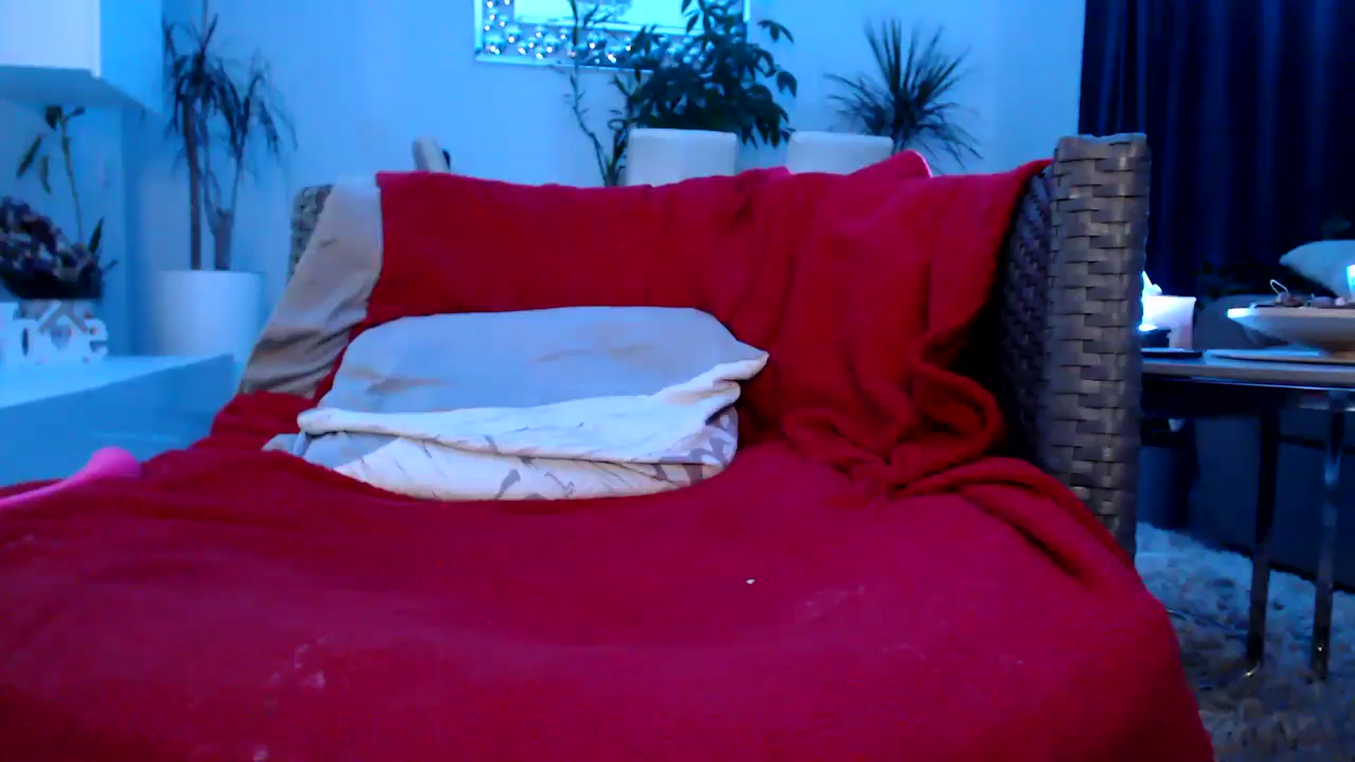 Gallery image thumbnail from MissDivinna's myfreecams stream on, 05/13/2025, 24:43 image 18 of 20
