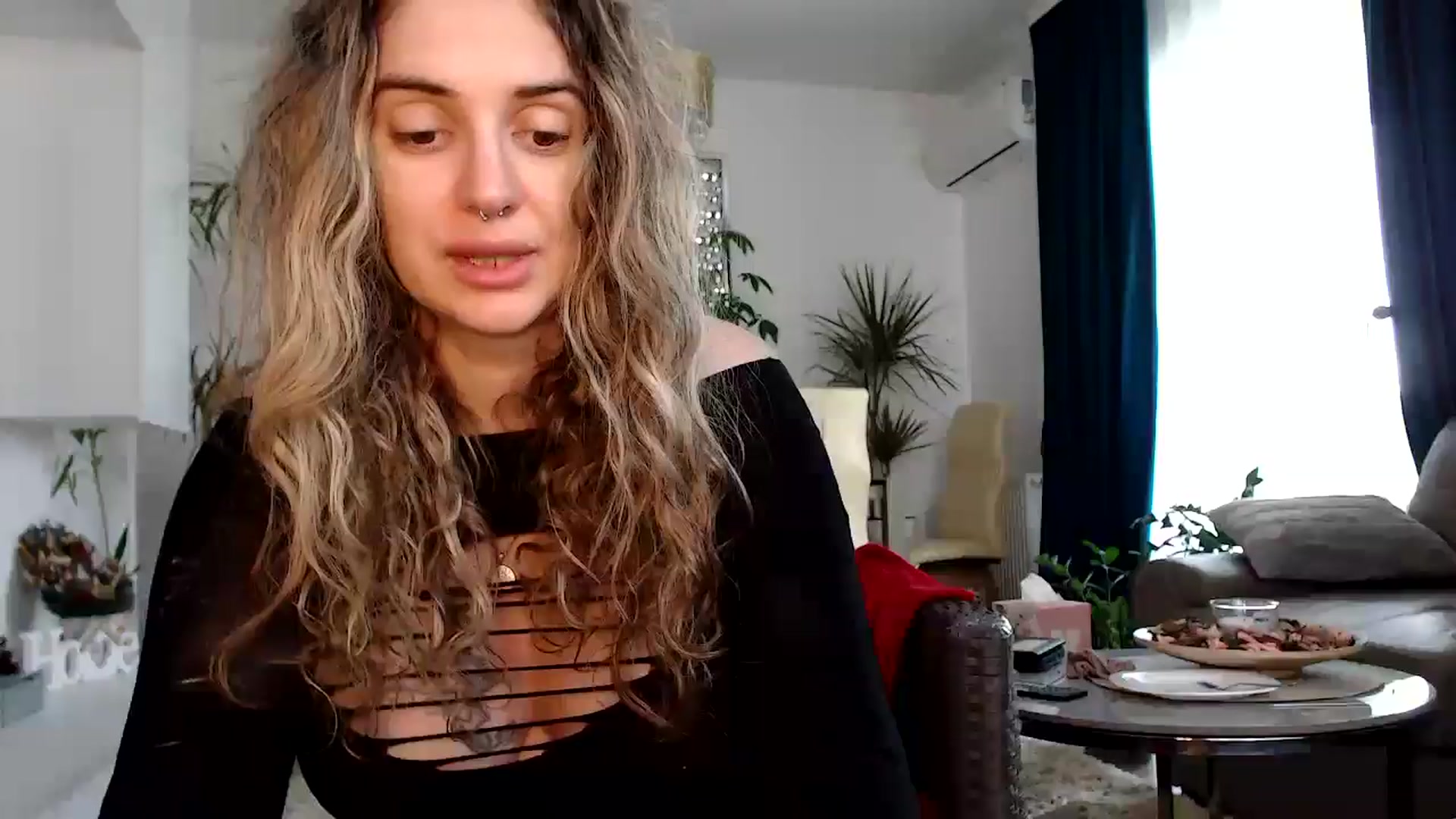 Gallery image thumbnail from MissDivinna's myfreecams stream on, 05/13/2025, 06:51 image 8 of 20