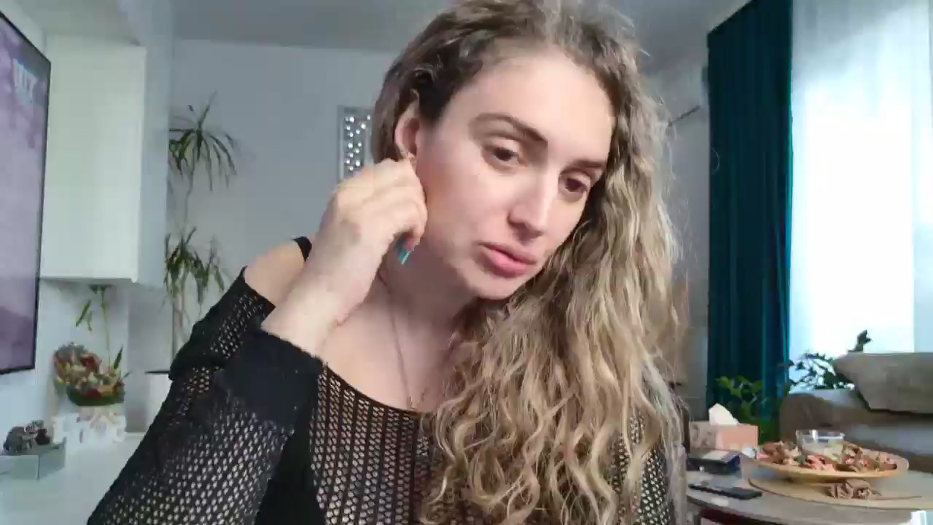 Gallery image thumbnail from MissDivinna's myfreecams stream on, 05/13/2025, 15:39 image 8 of 20