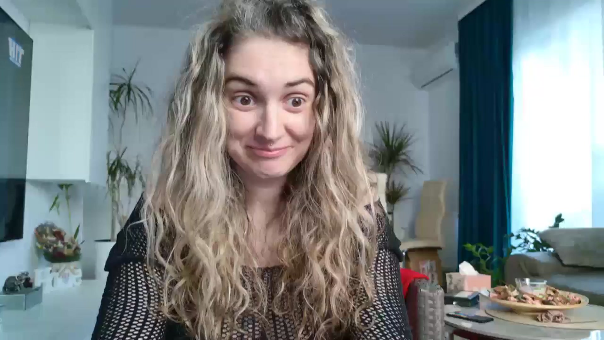 Gallery image thumbnail from MissDivinna's myfreecams stream on, 05/13/2025, 15:39 image 2 of 20