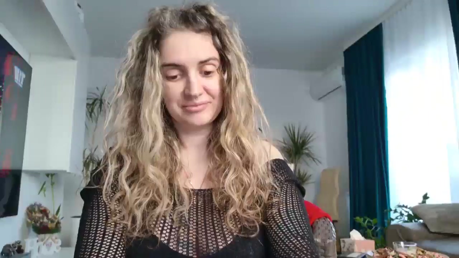 Gallery image thumbnail from MissDivinna's myfreecams stream on, 05/13/2025, 15:39 image 14 of 20