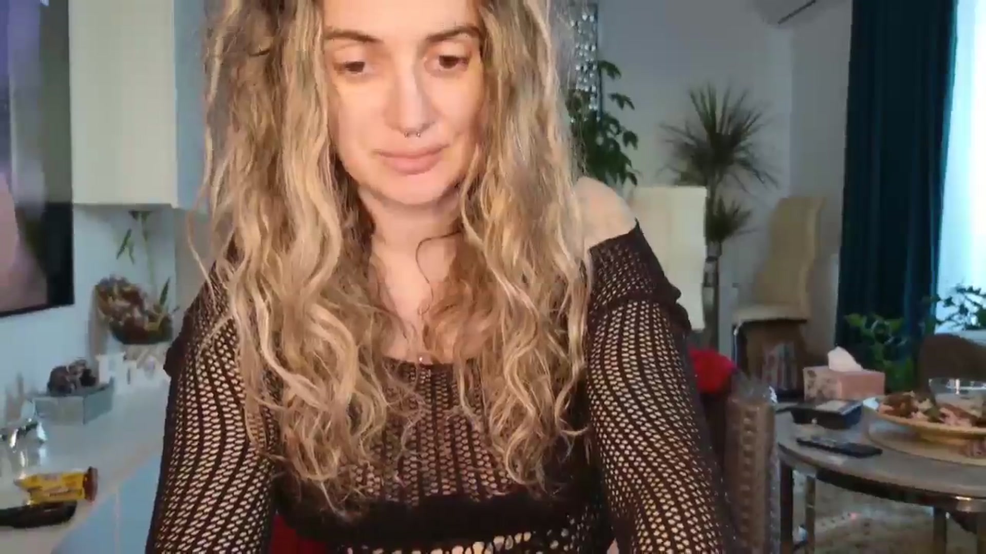 Gallery image thumbnail from MissDivinna's myfreecams stream on, 05/13/2025, 17:34 image 2 of 20