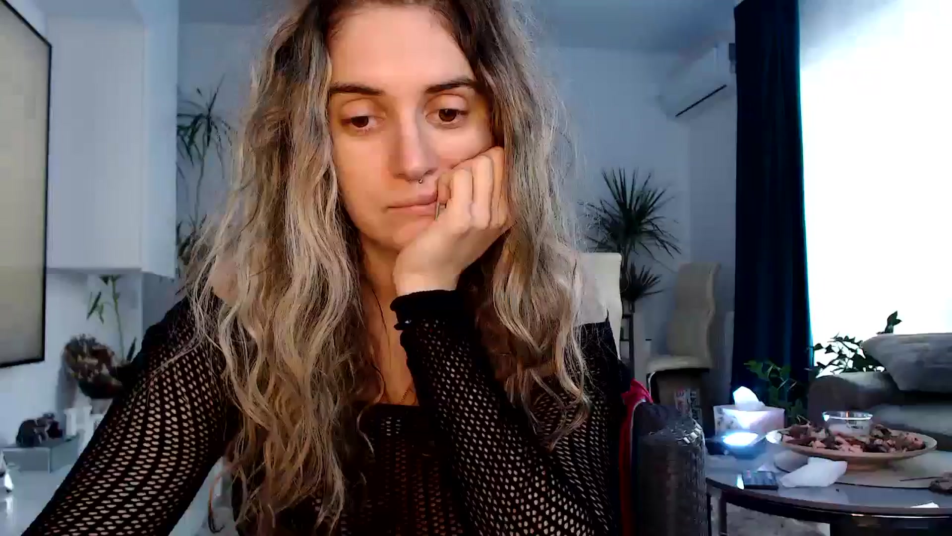 Gallery image thumbnail from MissDivinna's myfreecams stream on, 05/14/2025, 05:01 image 9 of 20