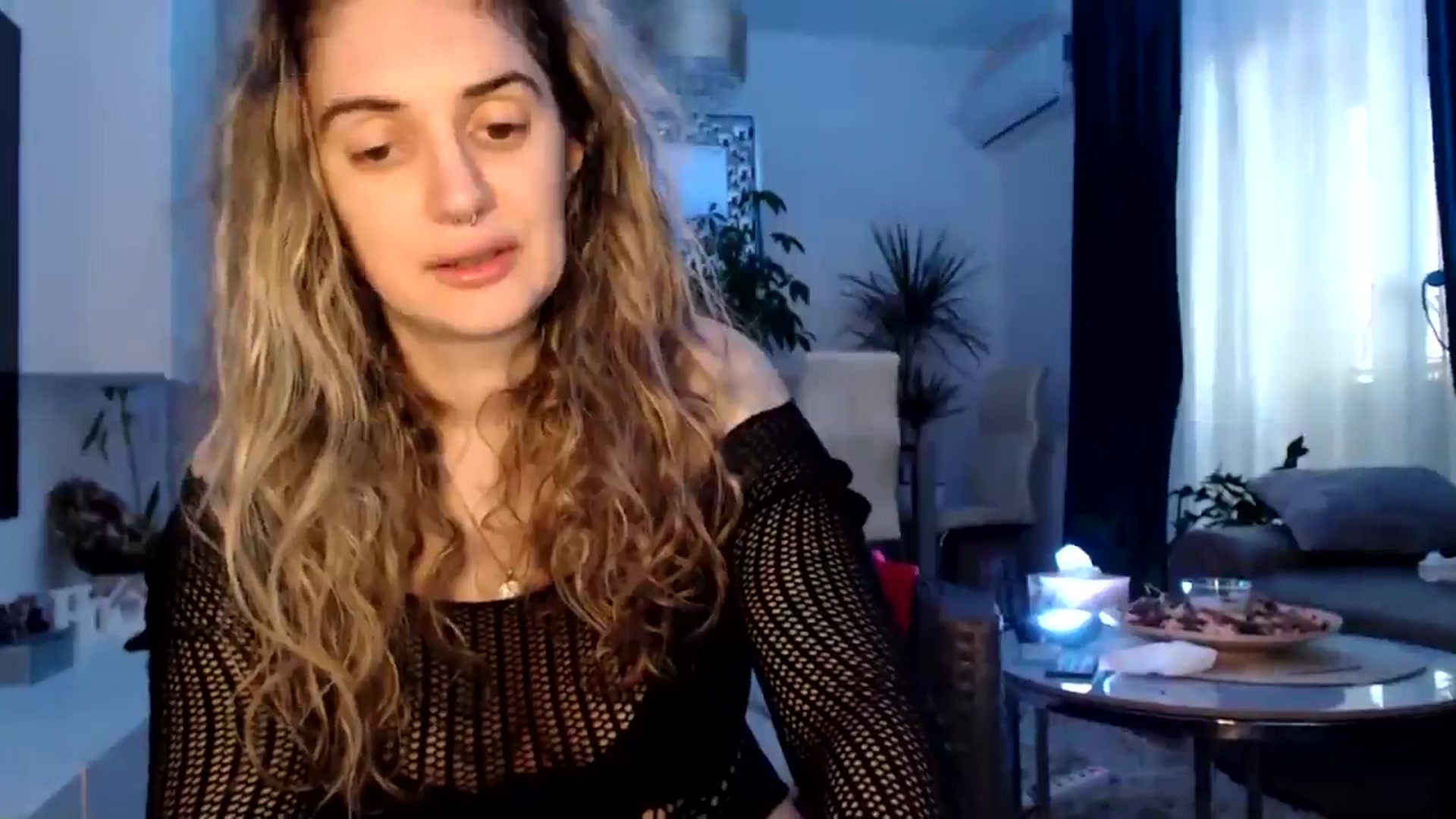Gallery image thumbnail from MissDivinna's myfreecams stream on, 05/14/2025, 17:52 image 2 of 20