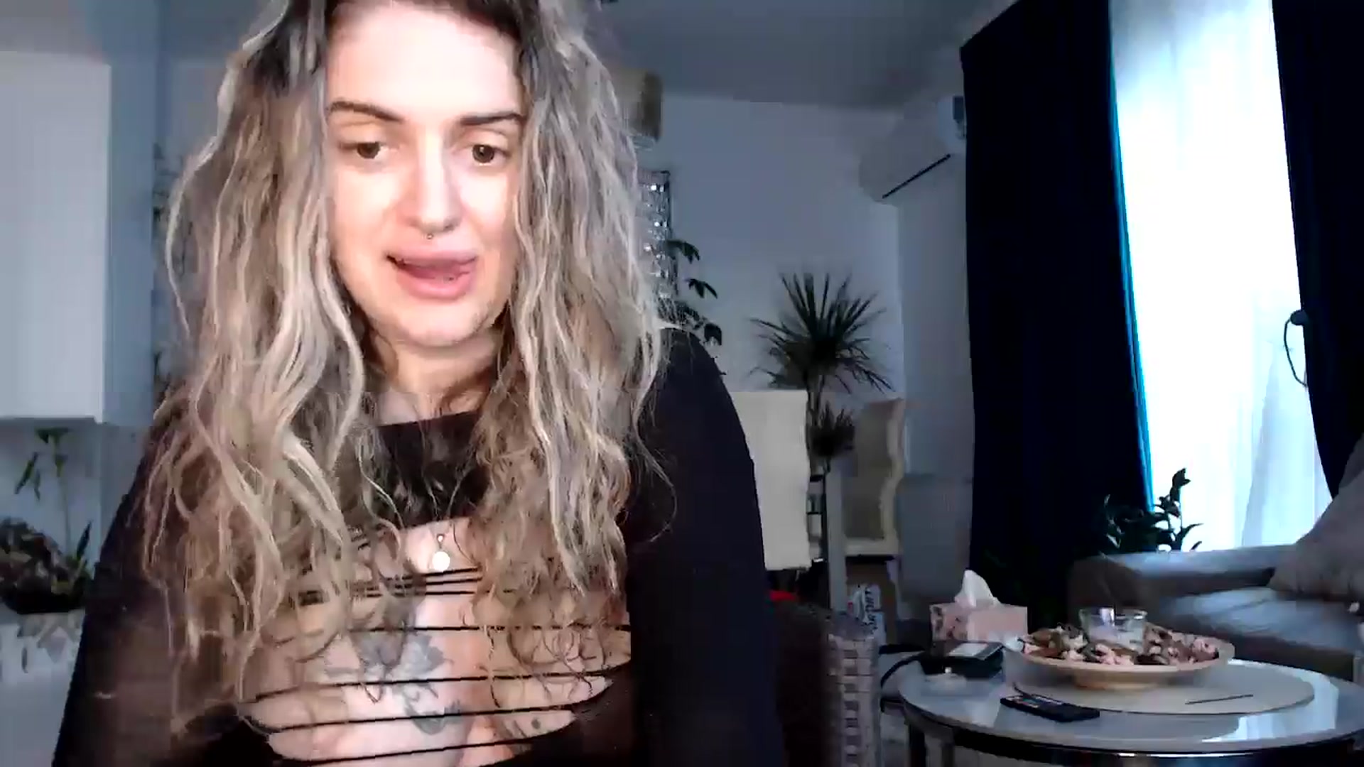 Gallery image thumbnail from MissDivinna's myfreecams stream on, 05/15/2025, 17:37 image 8 of 20