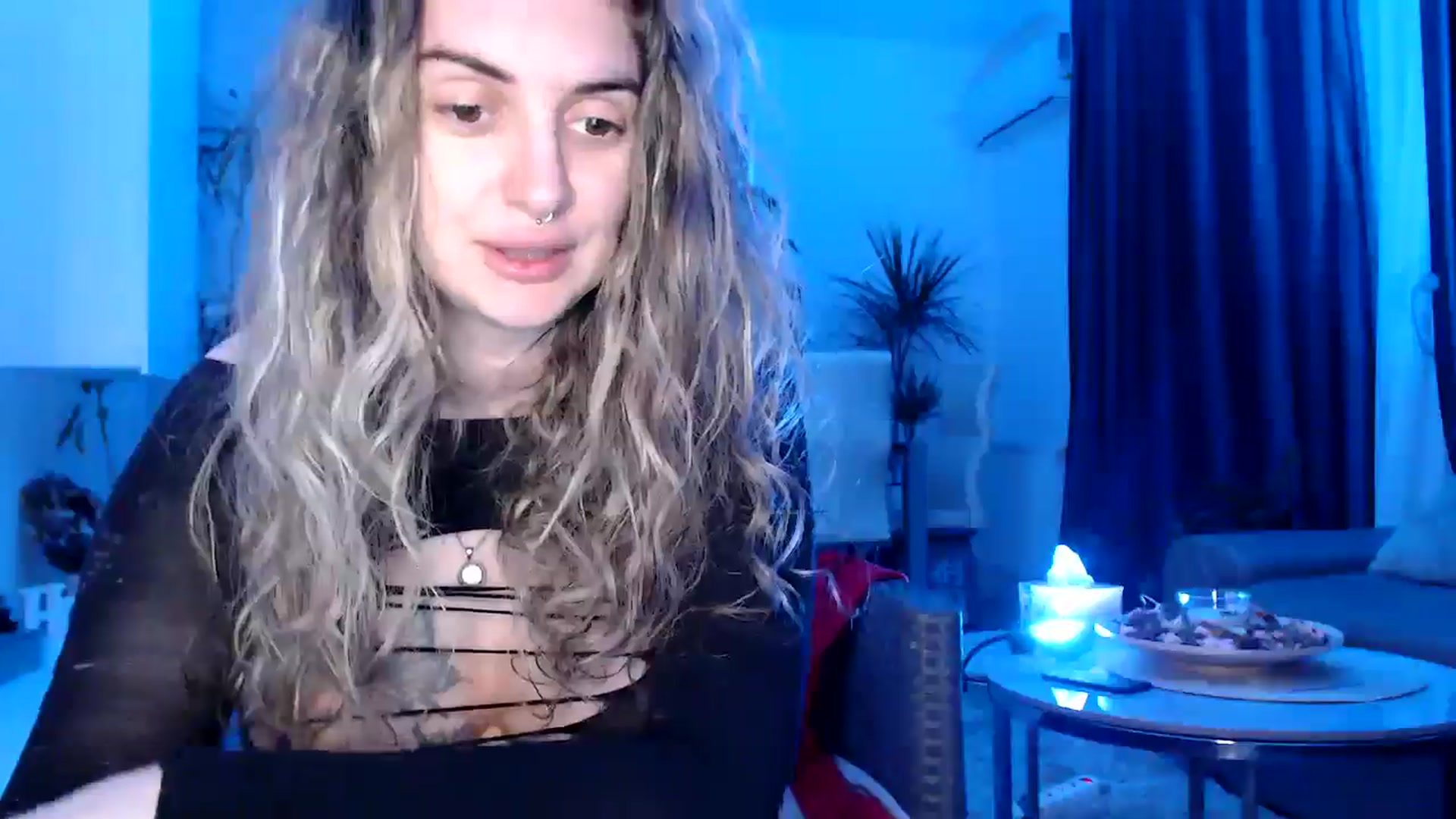 Gallery image thumbnail from MissDivinna's myfreecams stream on, 05/15/2025, 18:24 image 15 of 20