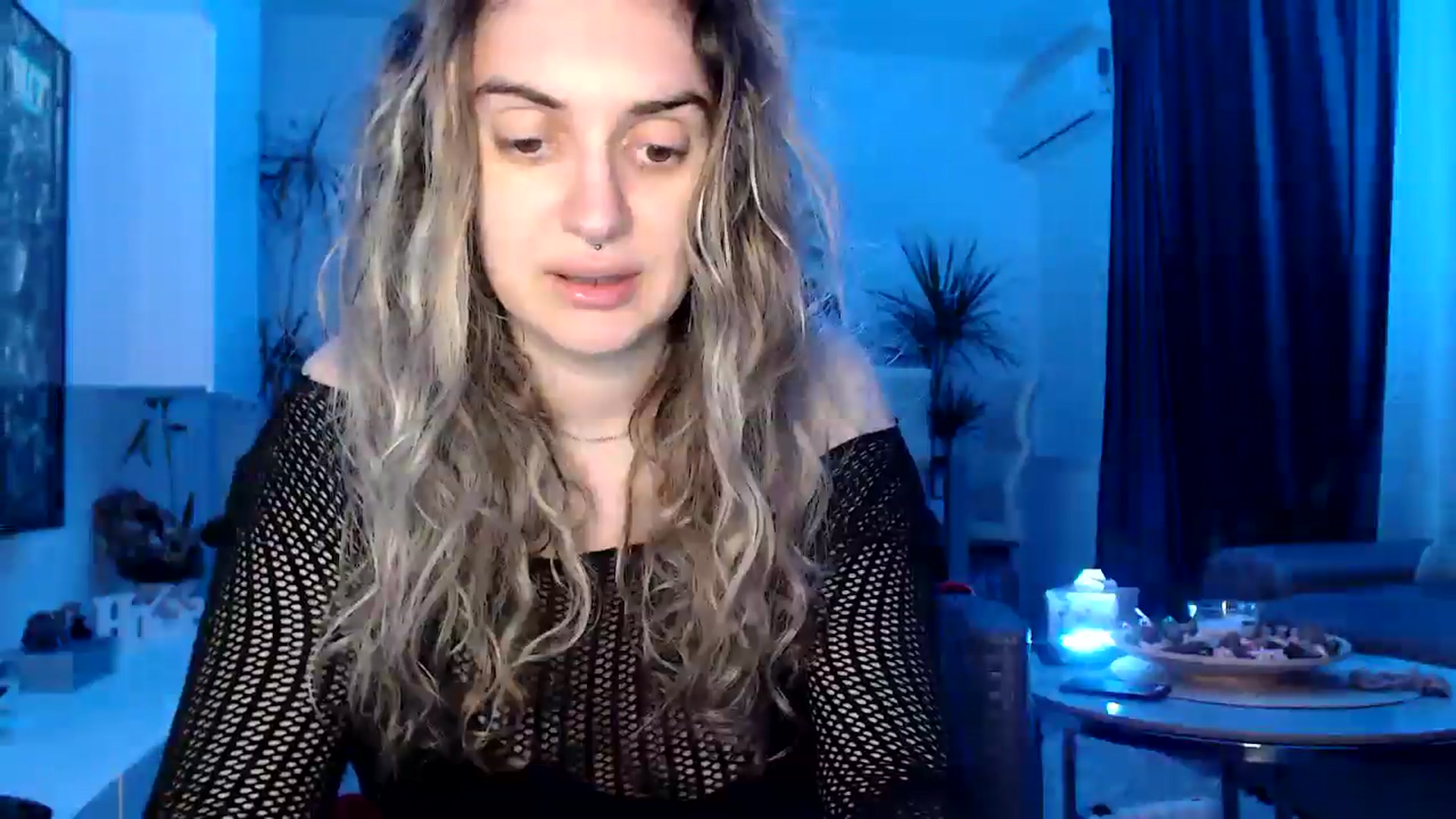 Gallery image thumbnail from MissDivinna's myfreecams stream on, 05/17/2025, 24:29 image 6 of 20