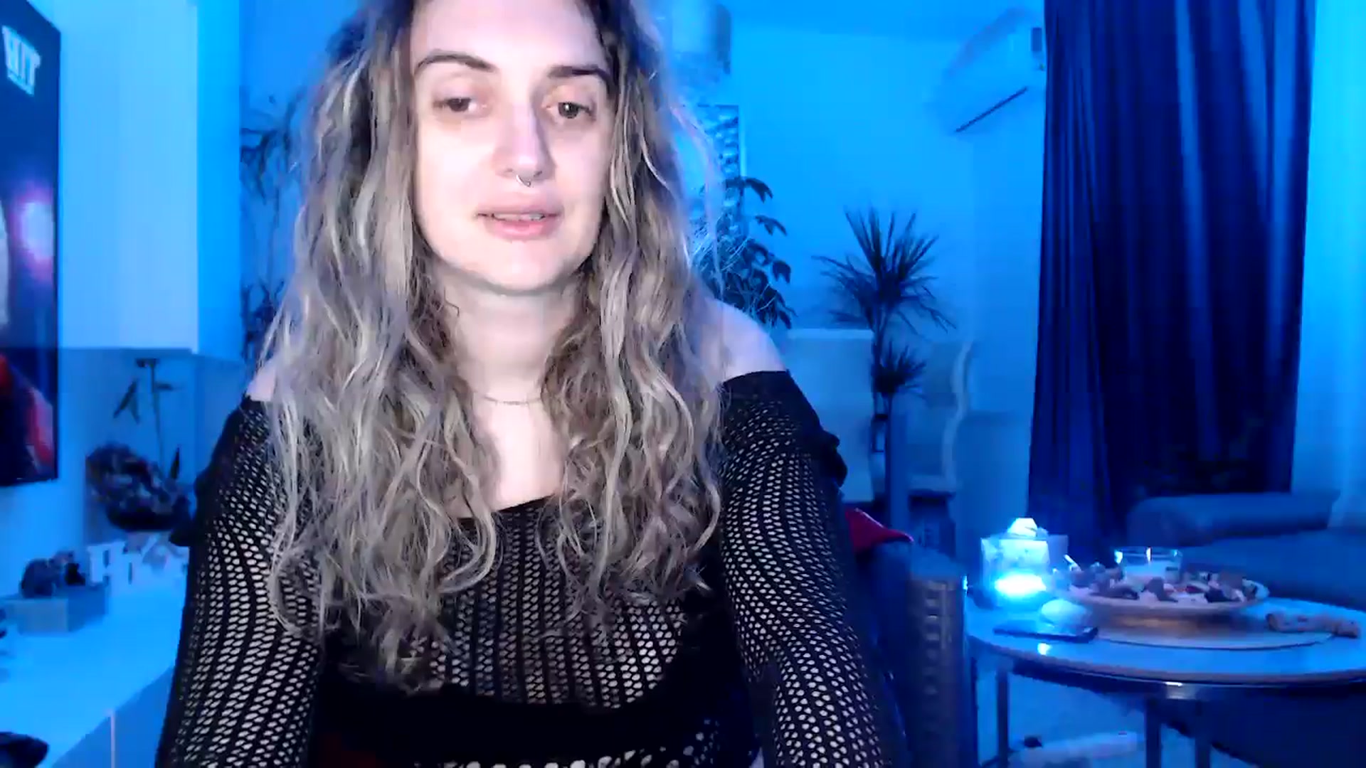 Gallery image thumbnail from MissDivinna's myfreecams stream on, 05/17/2025, 24:29 image 4 of 20