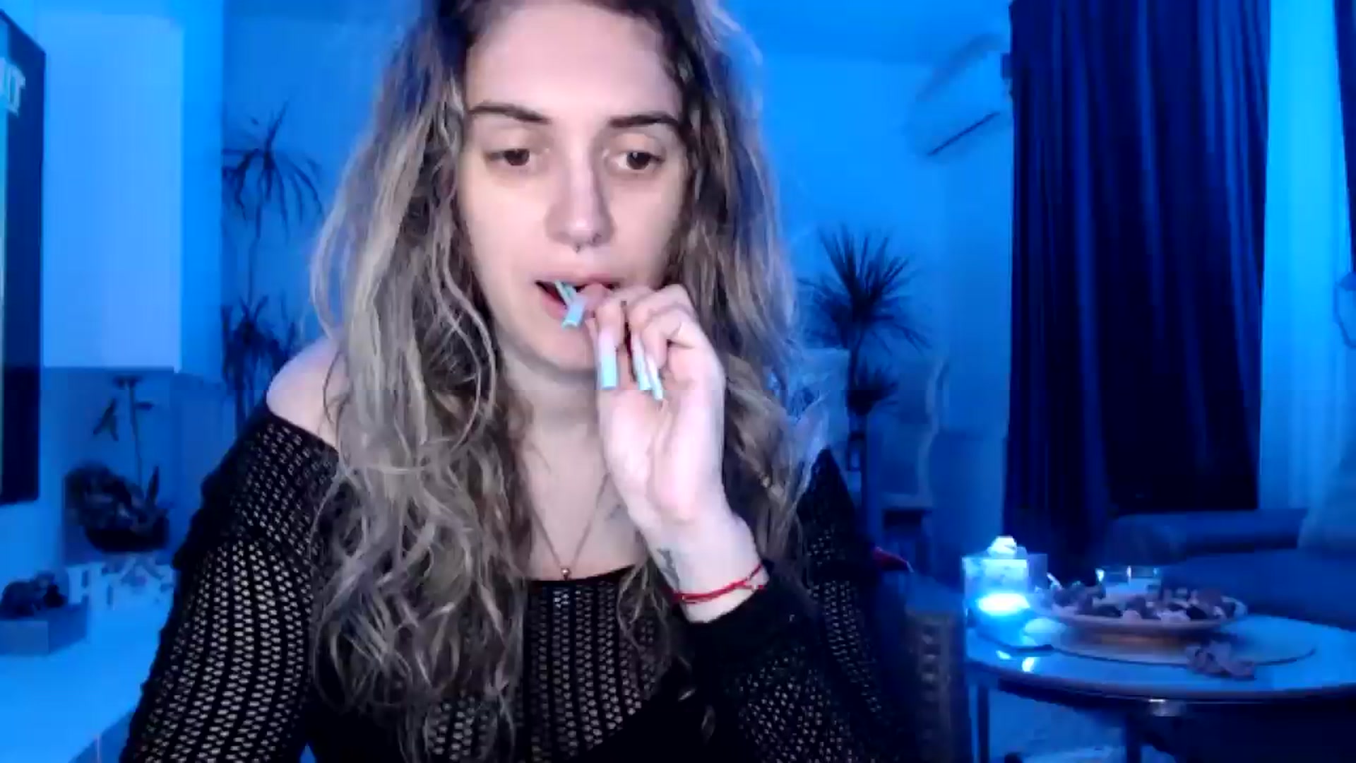 Gallery image thumbnail from MissDivinna's myfreecams stream on, 05/17/2025, 19:15 image 1 of 20