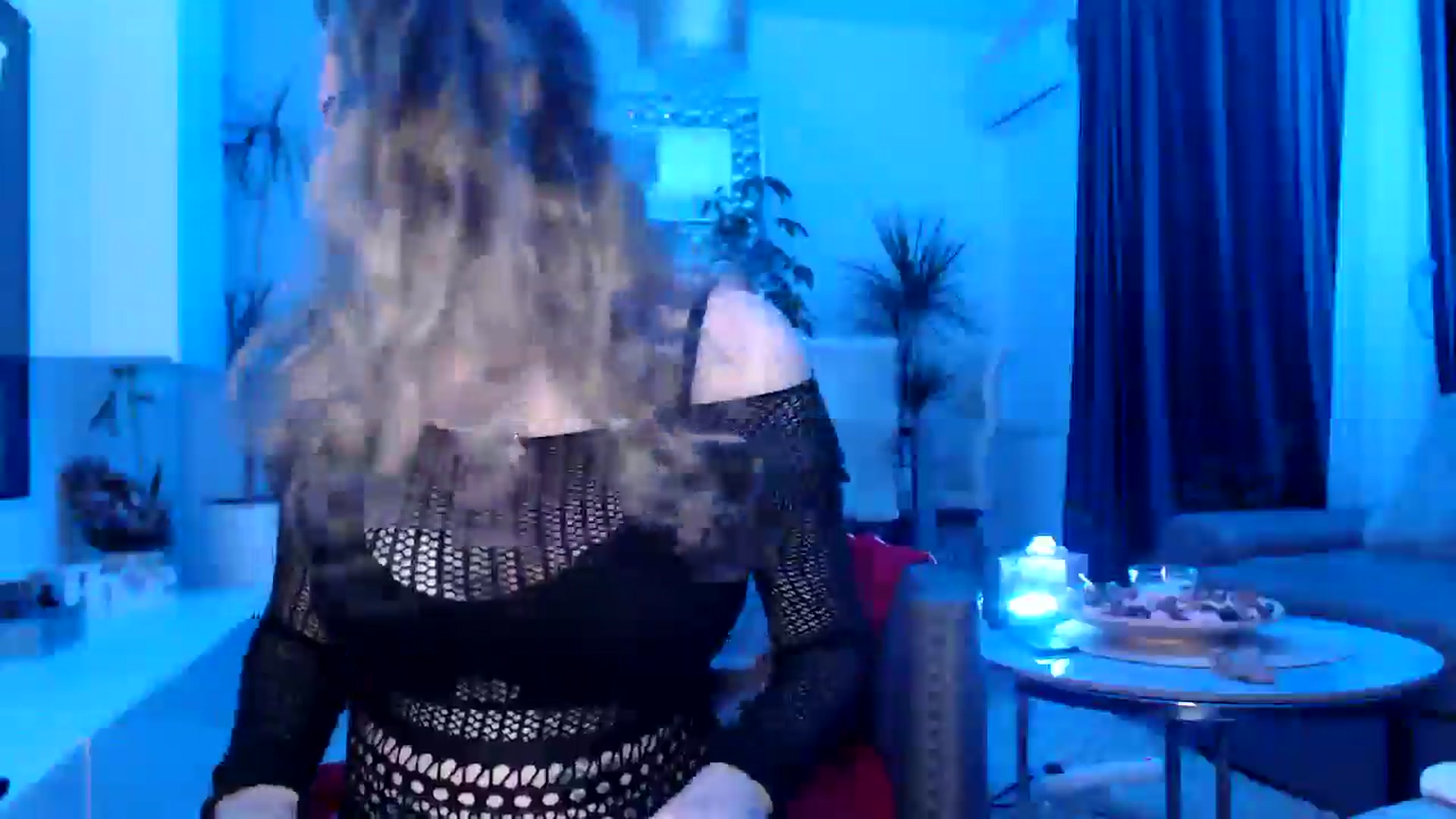 Gallery image thumbnail from MissDivinna's myfreecams stream on, 05/17/2025, 19:15 image 17 of 20