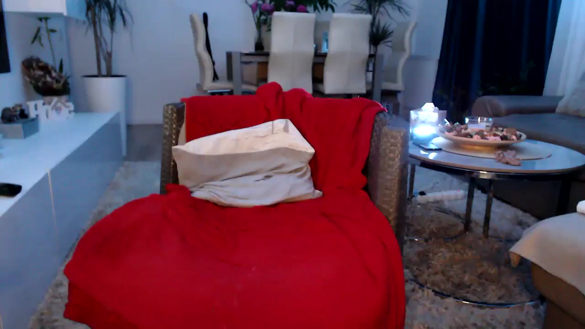 Gallery image thumbnail from MissDivinna's myfreecams stream on, 05/17/2025, 22:01 image 9 of 20