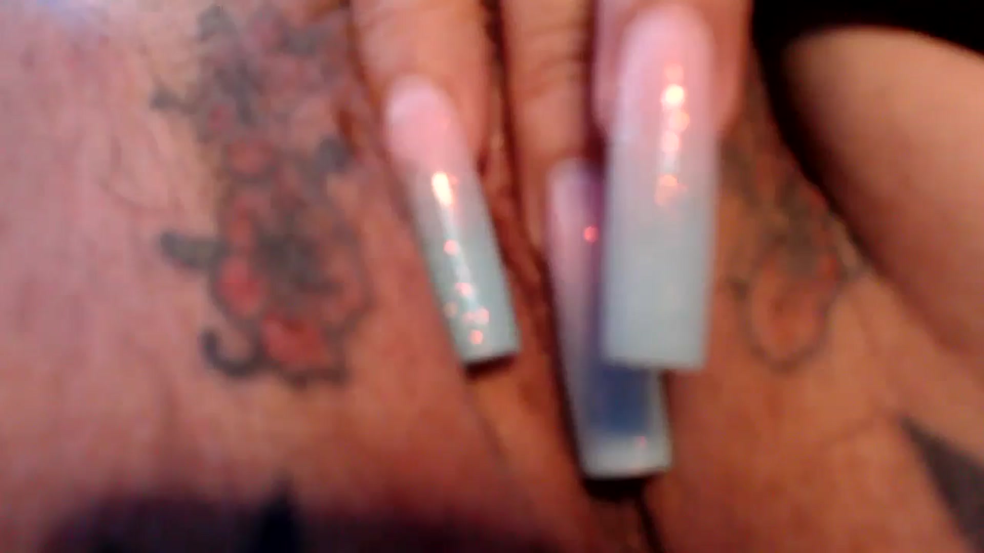 Gallery image thumbnail from MissDivinna's myfreecams stream on, 05/17/2025, 22:52 image 18 of 20