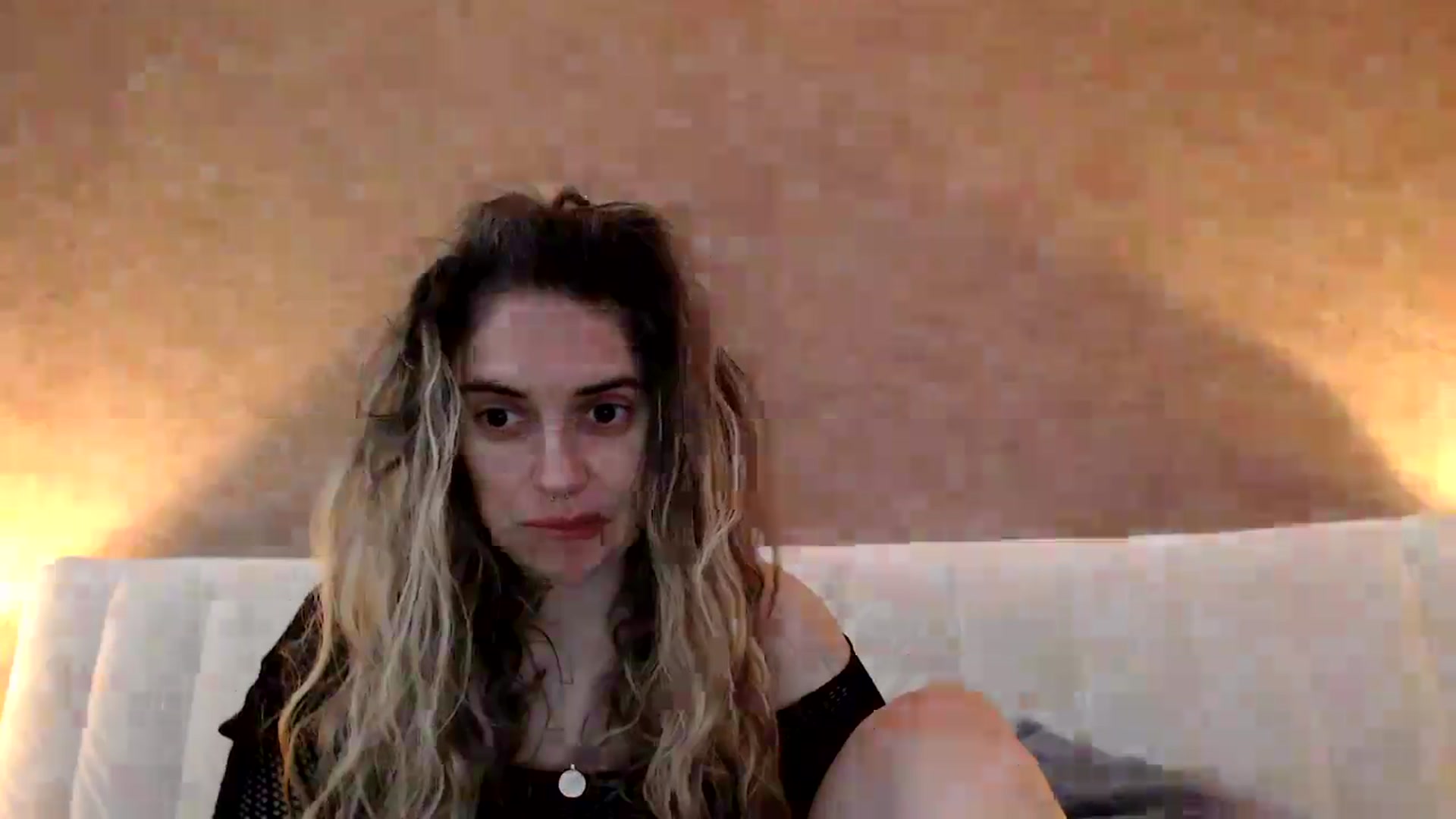 Gallery image thumbnail from MissDivinna's myfreecams stream on, 05/19/2025, 13:34 image 20 of 20