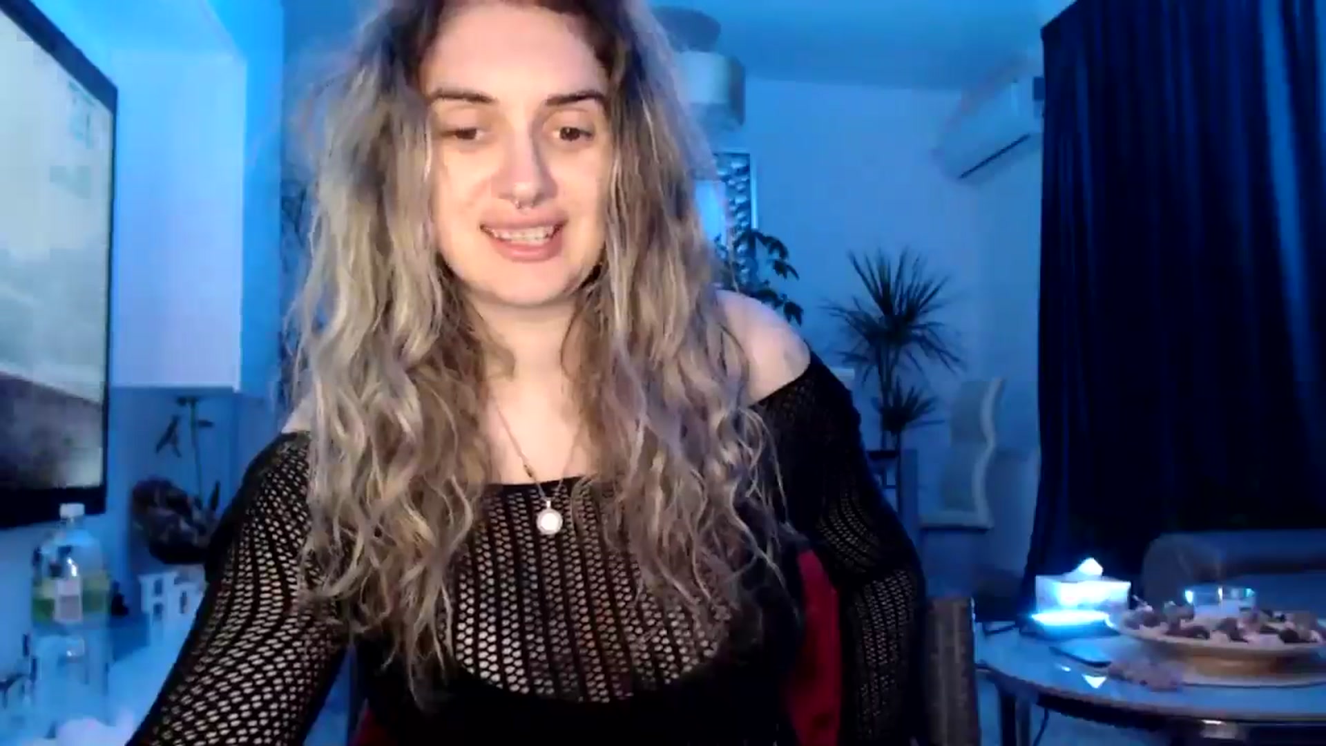 Gallery image thumbnail from MissDivinna's myfreecams stream on, 05/24/2025, 23:57 image 6 of 20