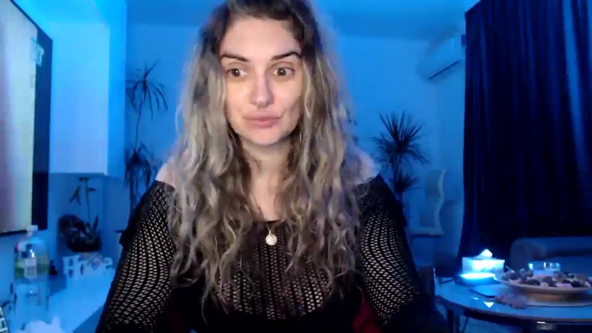 Gallery image thumbnail from MissDivinna's myfreecams stream on, 05/24/2025, 23:57 image 5 of 20