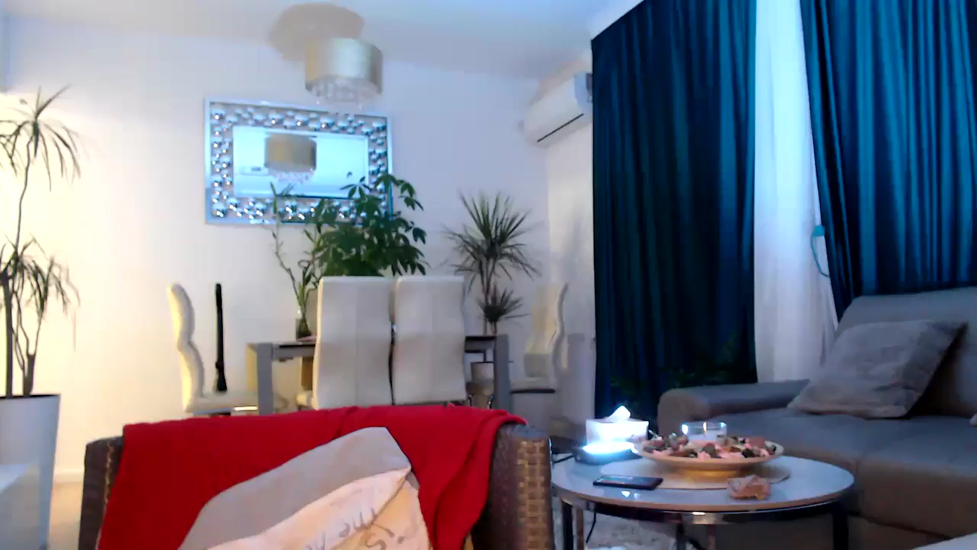 Gallery image thumbnail from MissDivinna's myfreecams stream on, 05/26/2025, 24:01 image 10 of 20