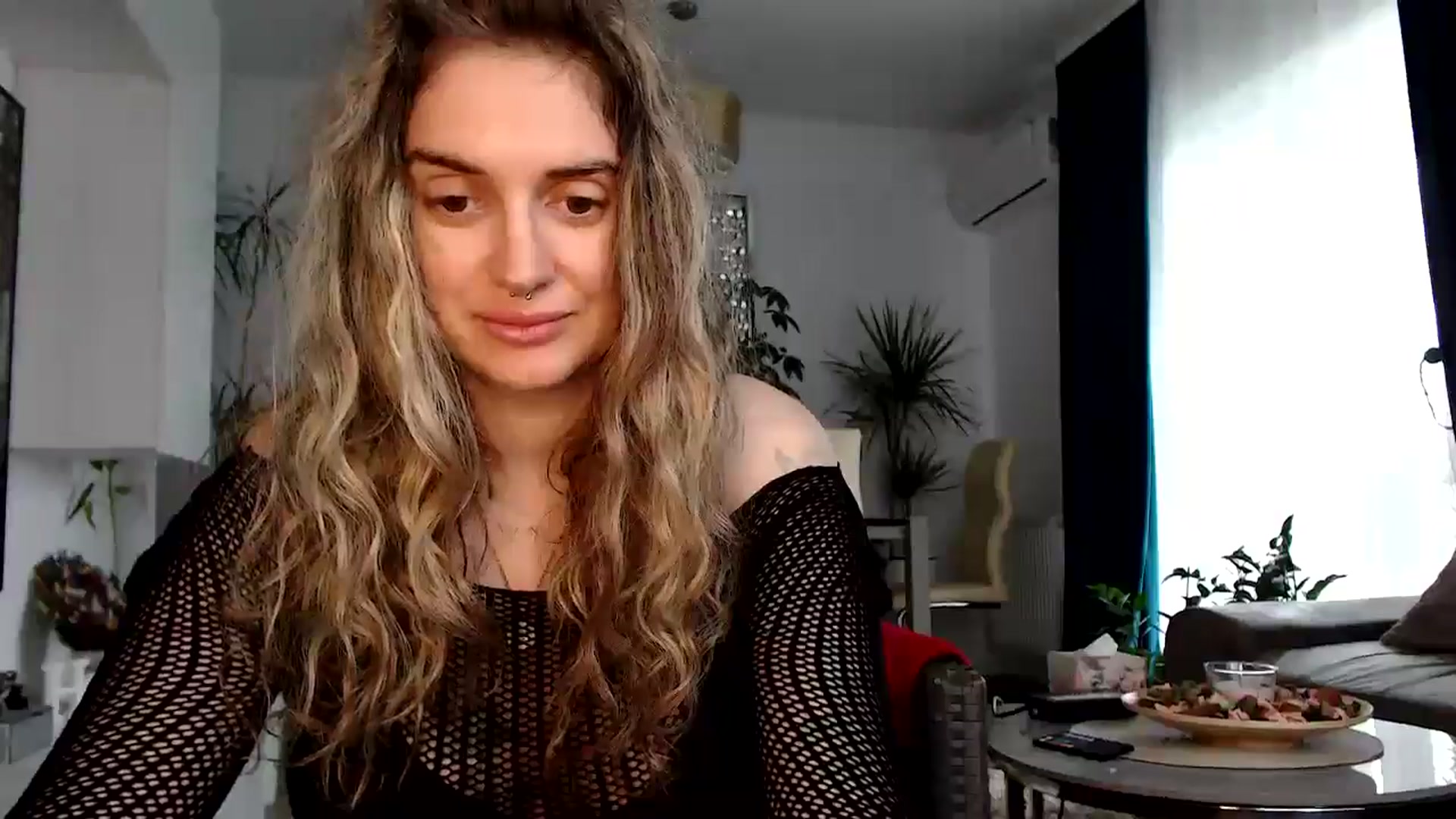 Gallery image thumbnail from MissDivinna's myfreecams stream on, 05/26/2025, 06:50 image 17 of 20