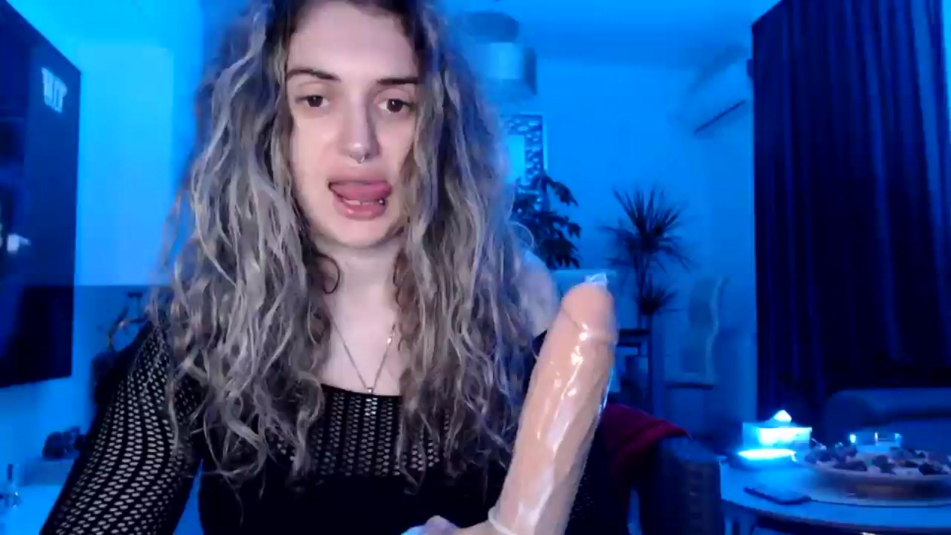 Gallery image thumbnail from MissDivinna's myfreecams stream on, 05/30/2025, 22:07 image 16 of 20