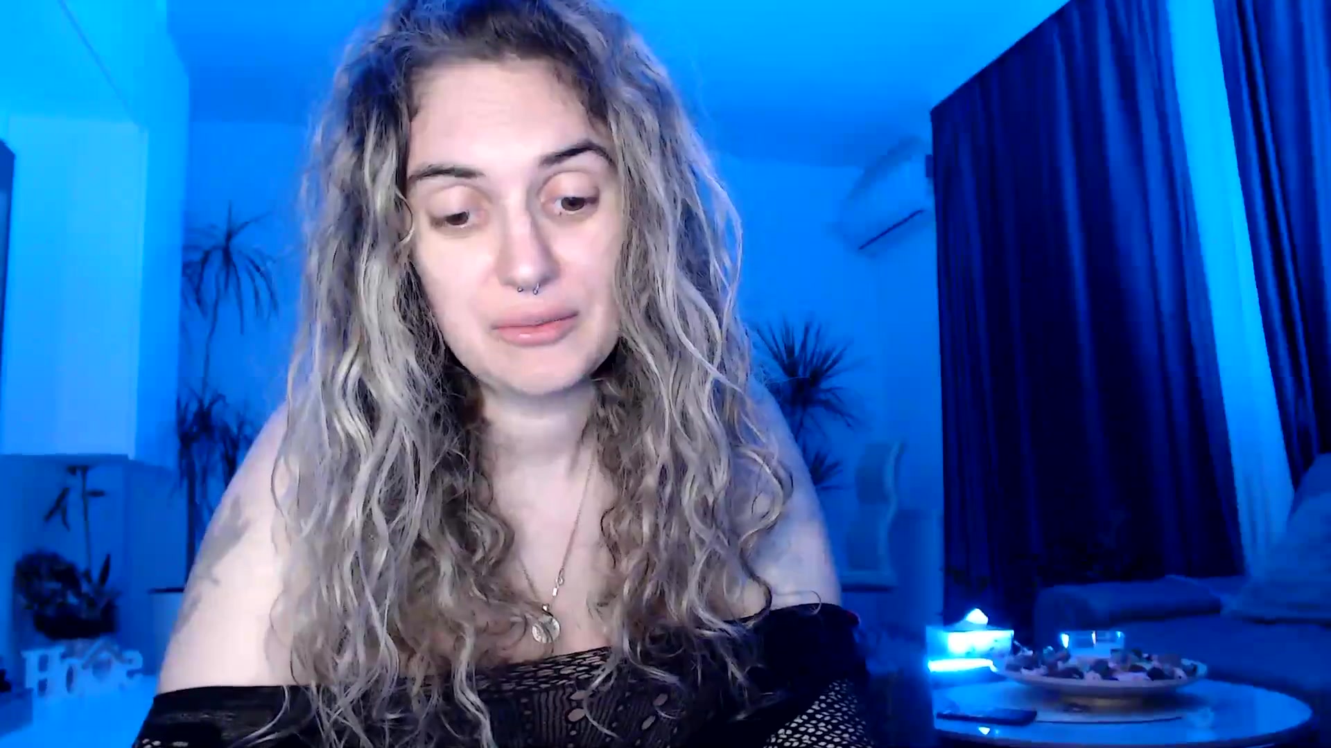 Gallery image thumbnail from MissDivinna's myfreecams stream on, 06/01/2025, 24:15 image 13 of 20