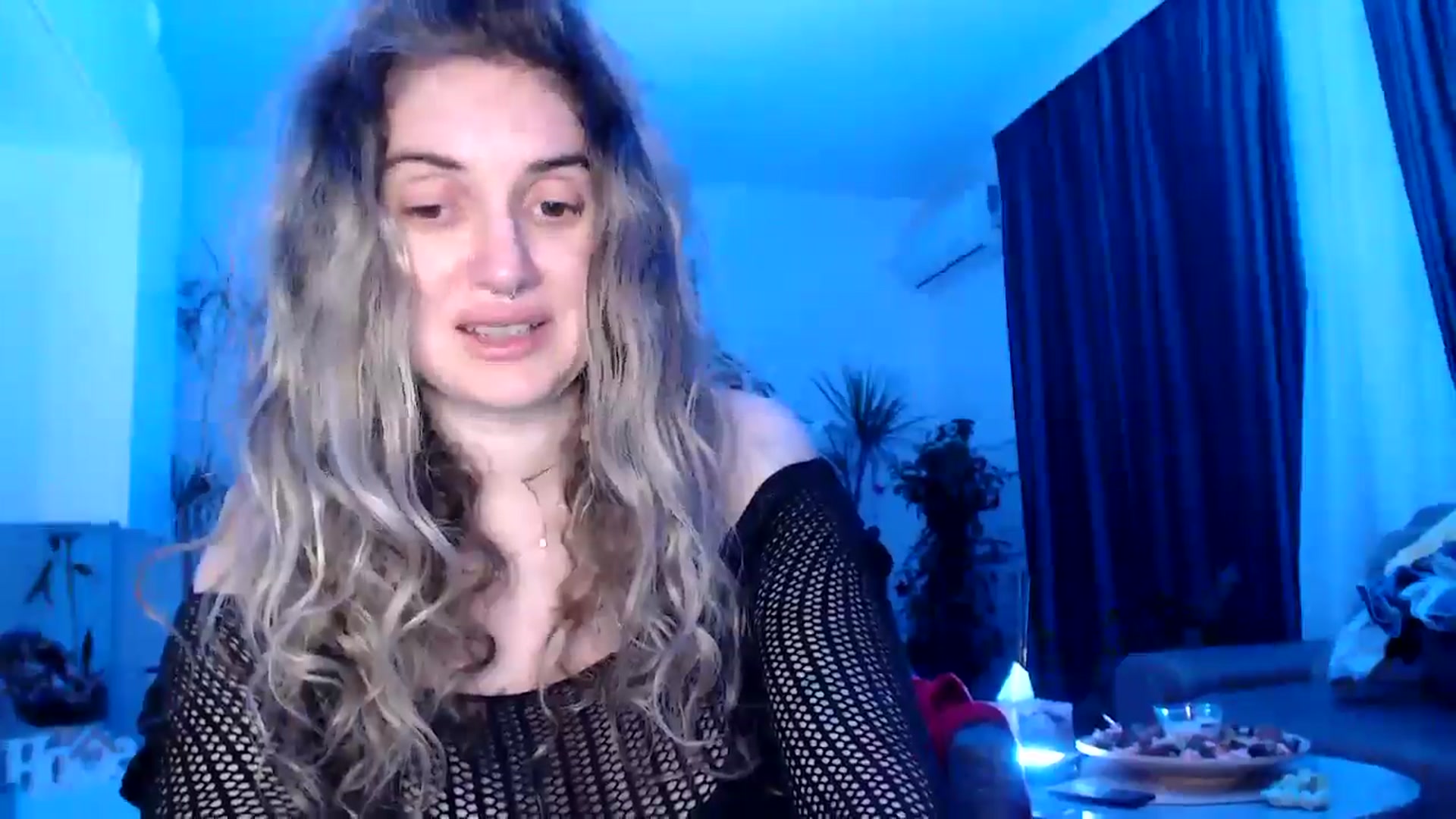 Gallery image thumbnail from MissDivinna's myfreecams stream on, 07/03/2025, 24:00 image 18 of 20