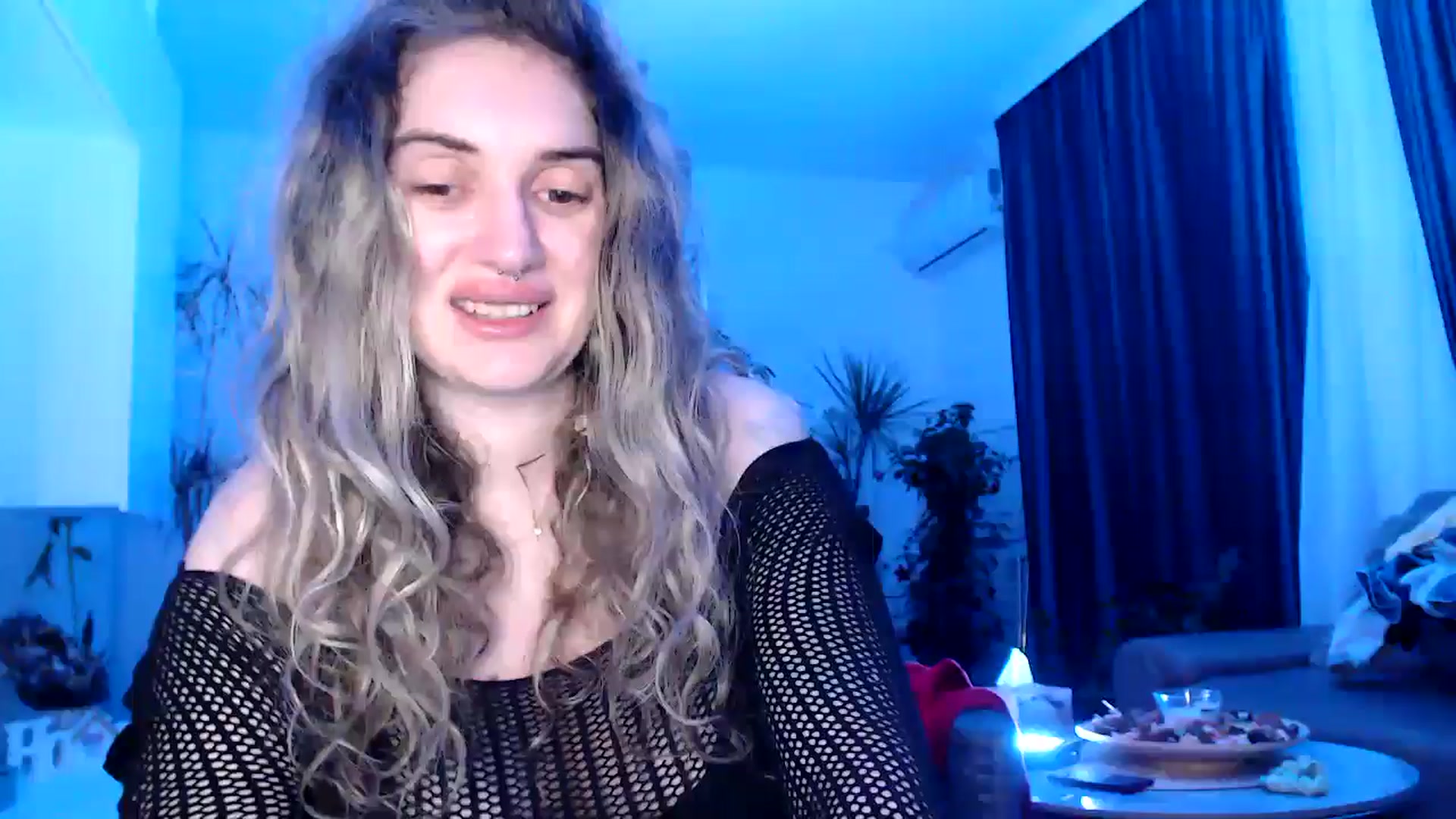 Gallery image thumbnail from MissDivinna's myfreecams stream on, 07/03/2025, 24:00 image 15 of 20