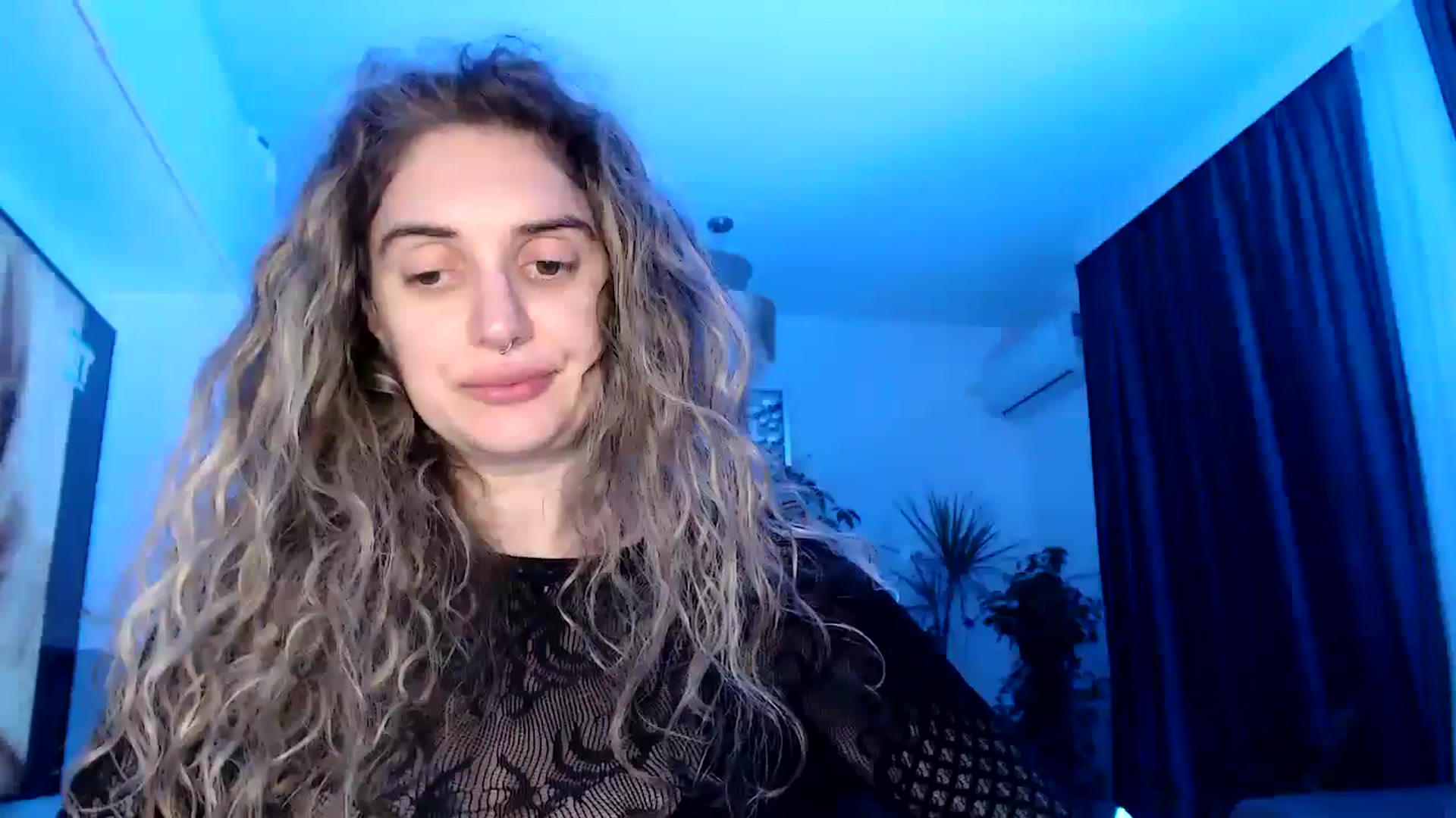 Gallery image thumbnail from MissDivinna's myfreecams stream on, 07/04/2025, 24:03 image 19 of 20