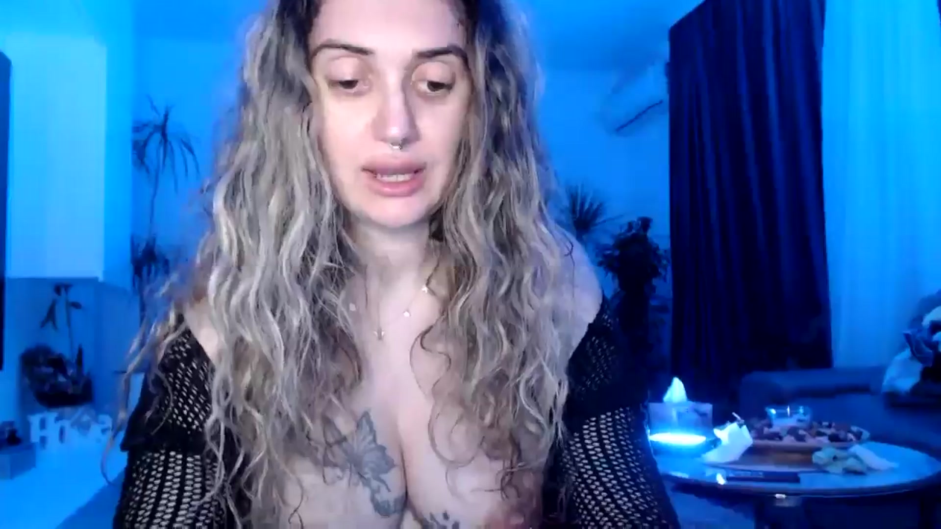 Gallery image thumbnail from MissDivinna's myfreecams stream on, 07/04/2025, 23:30 image 15 of 20