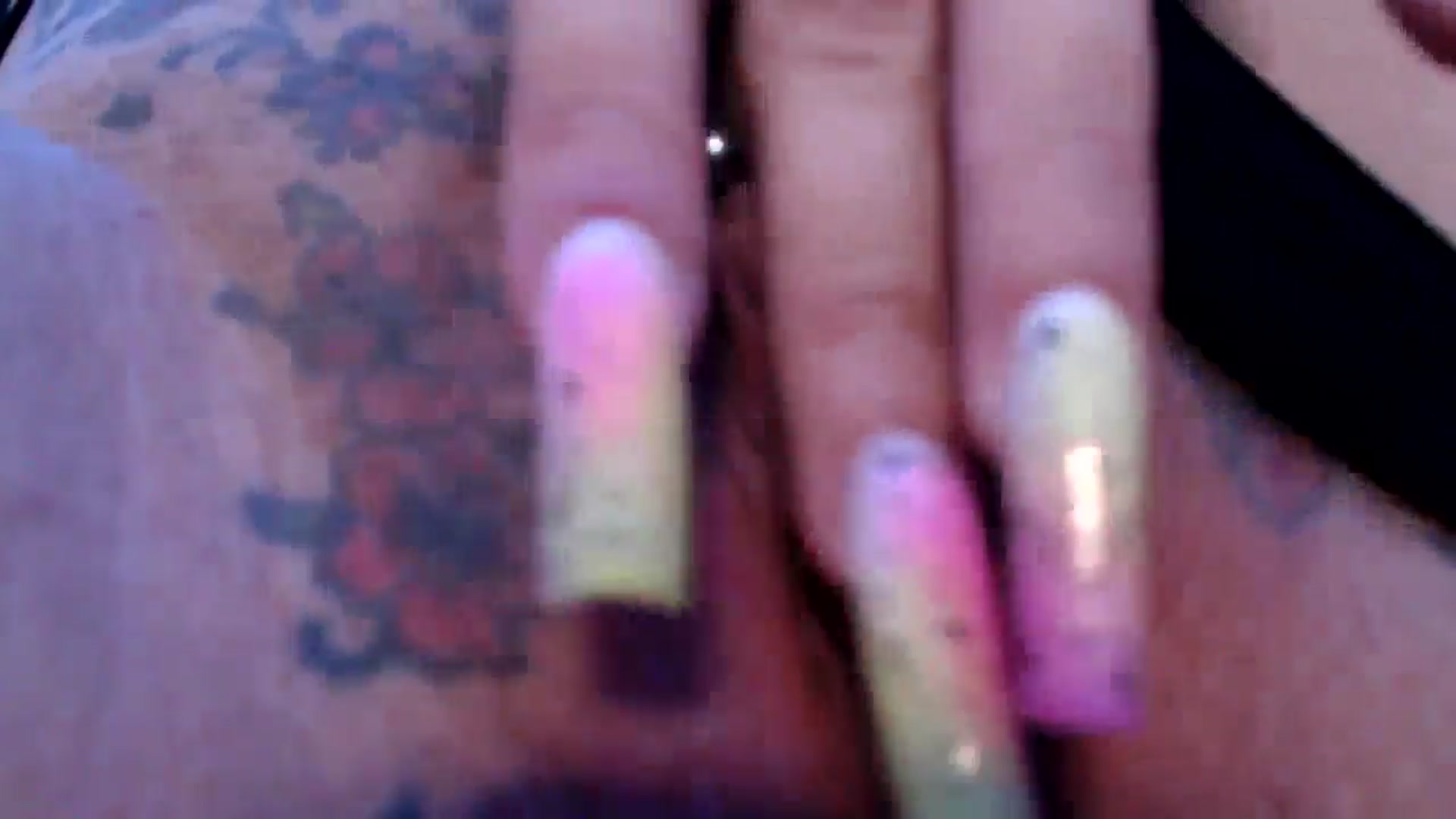 Gallery image thumbnail from MissDivinna's myfreecams stream on, 07/04/2025, 23:30 image 13 of 20