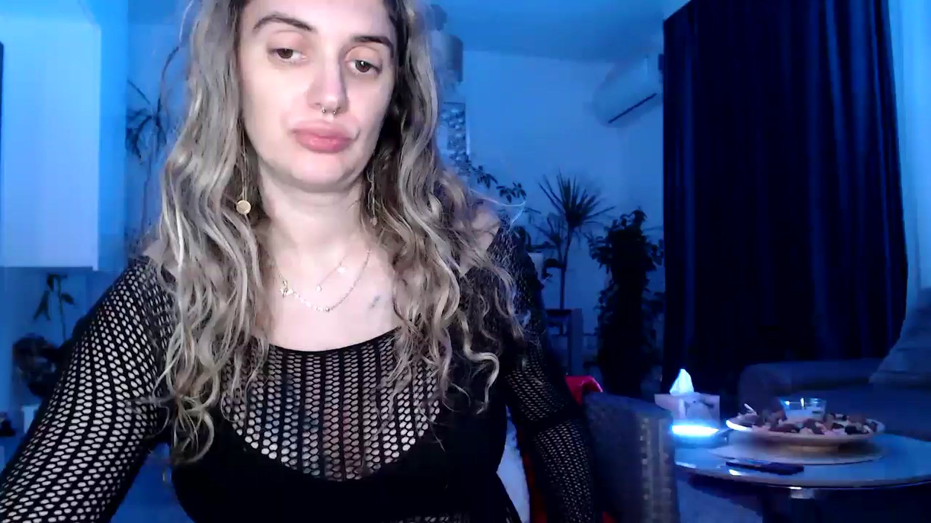 Gallery image thumbnail from MissDivinna's myfreecams stream on, 07/12/2025, 01:31 image 1 of 20